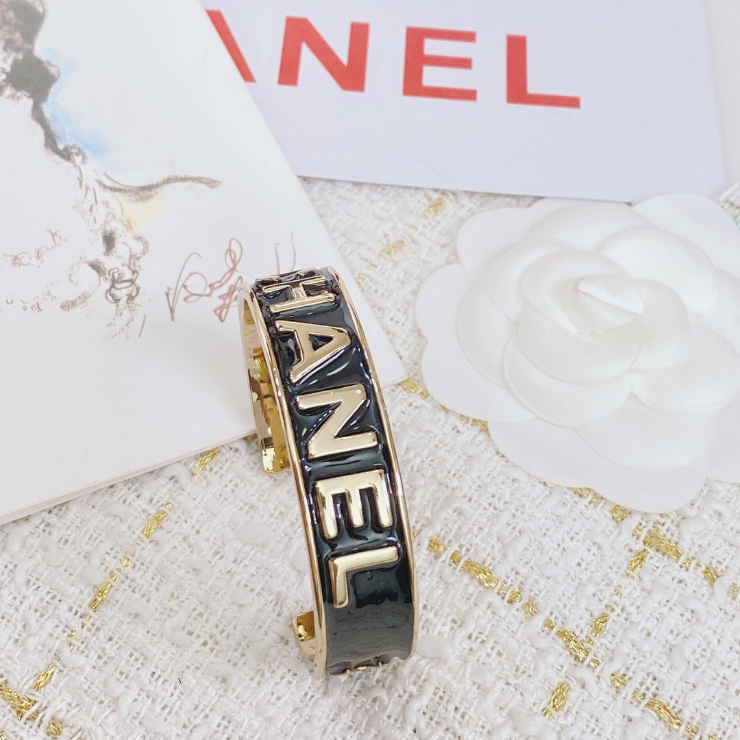 LuxluxHouse Best Quality Accessories Bracelet Bracelet Earrings Chanel Earrings