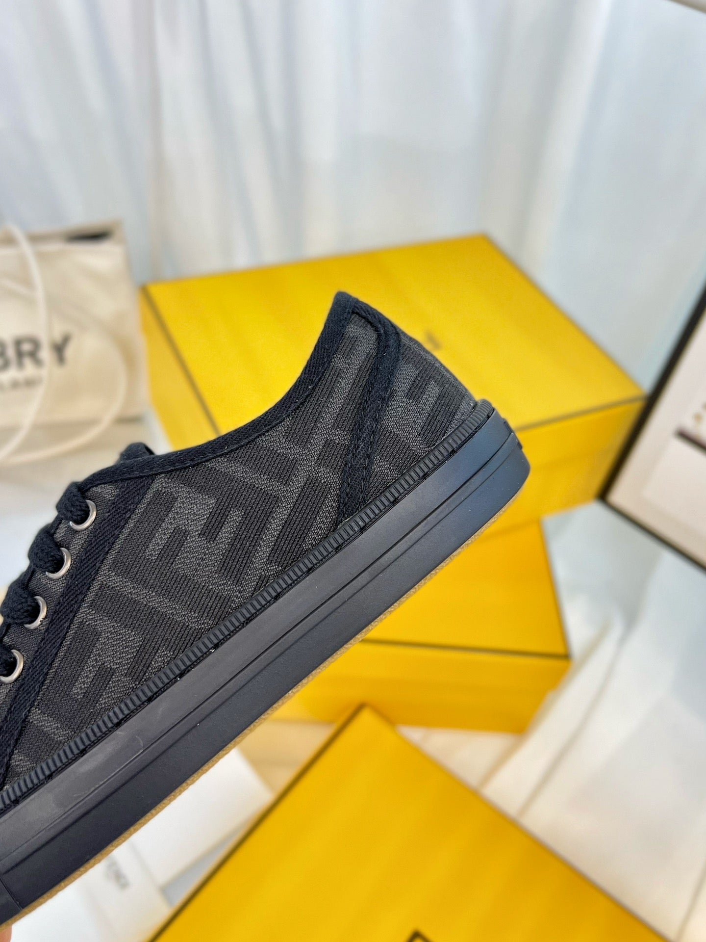 LuxluxHouse Best Quality Shoes Fendi