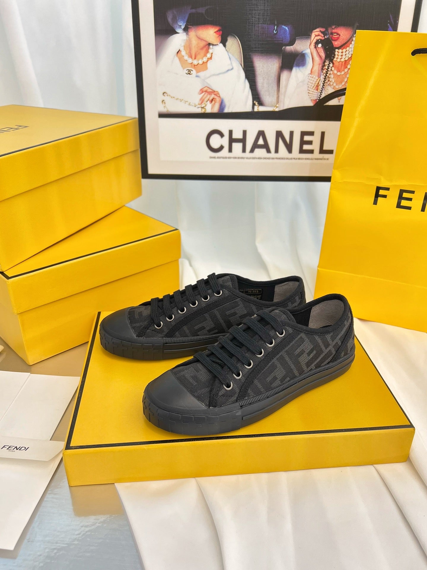 LuxluxHouse Best Quality Shoes Fendi