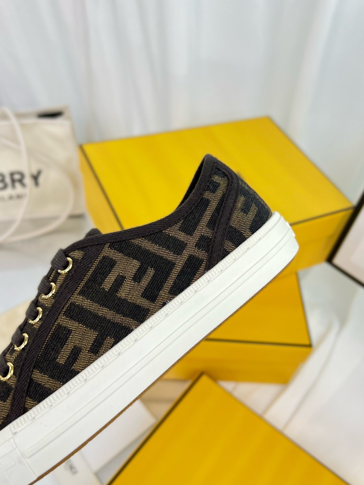 LuxluxHouse Best Quality Shoes Fendi