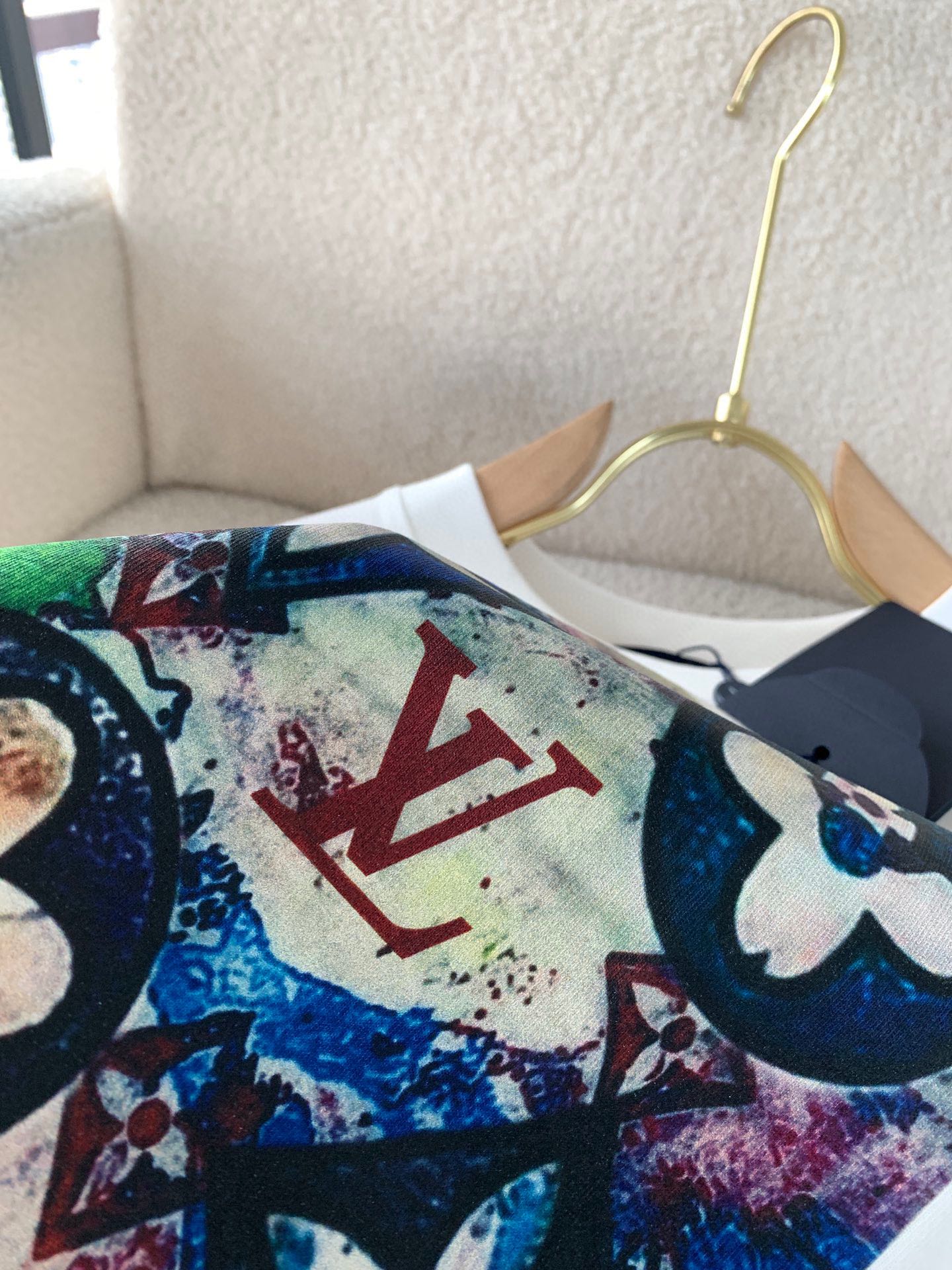 LuxluxHouse Best Quality Clothes T-shirt Louis Vuitton