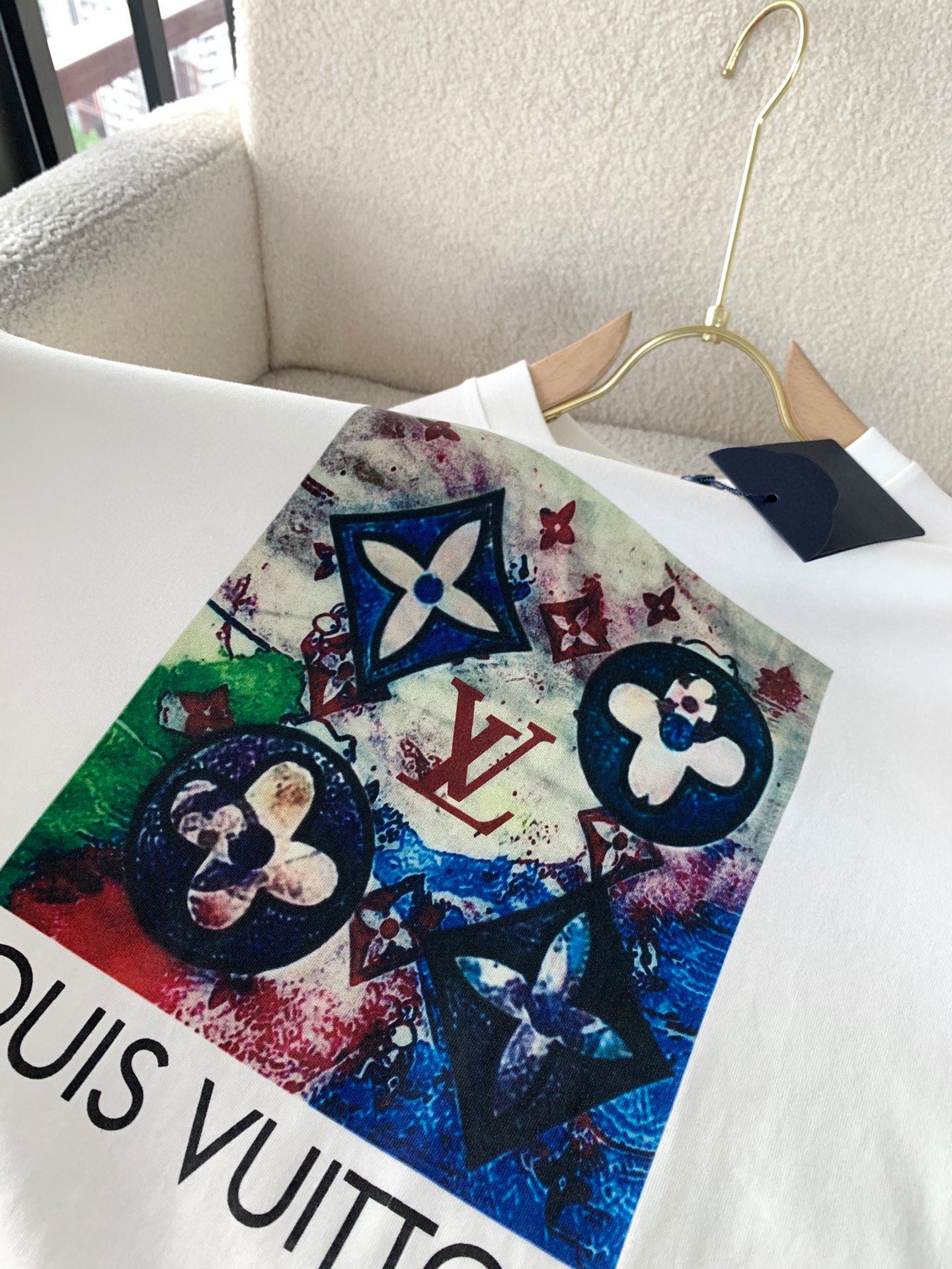 LuxluxHouse Best Quality Clothes T-shirt Louis Vuitton