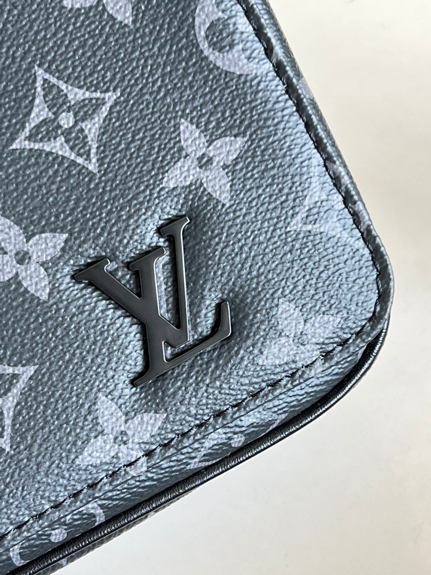 LuxluxHouse Best Quality Bags Louis Vuitton Men