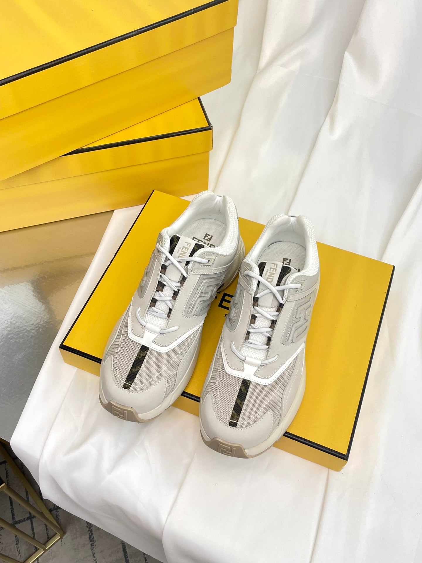 LuxluxHouse Best Quality Shoes Fendi