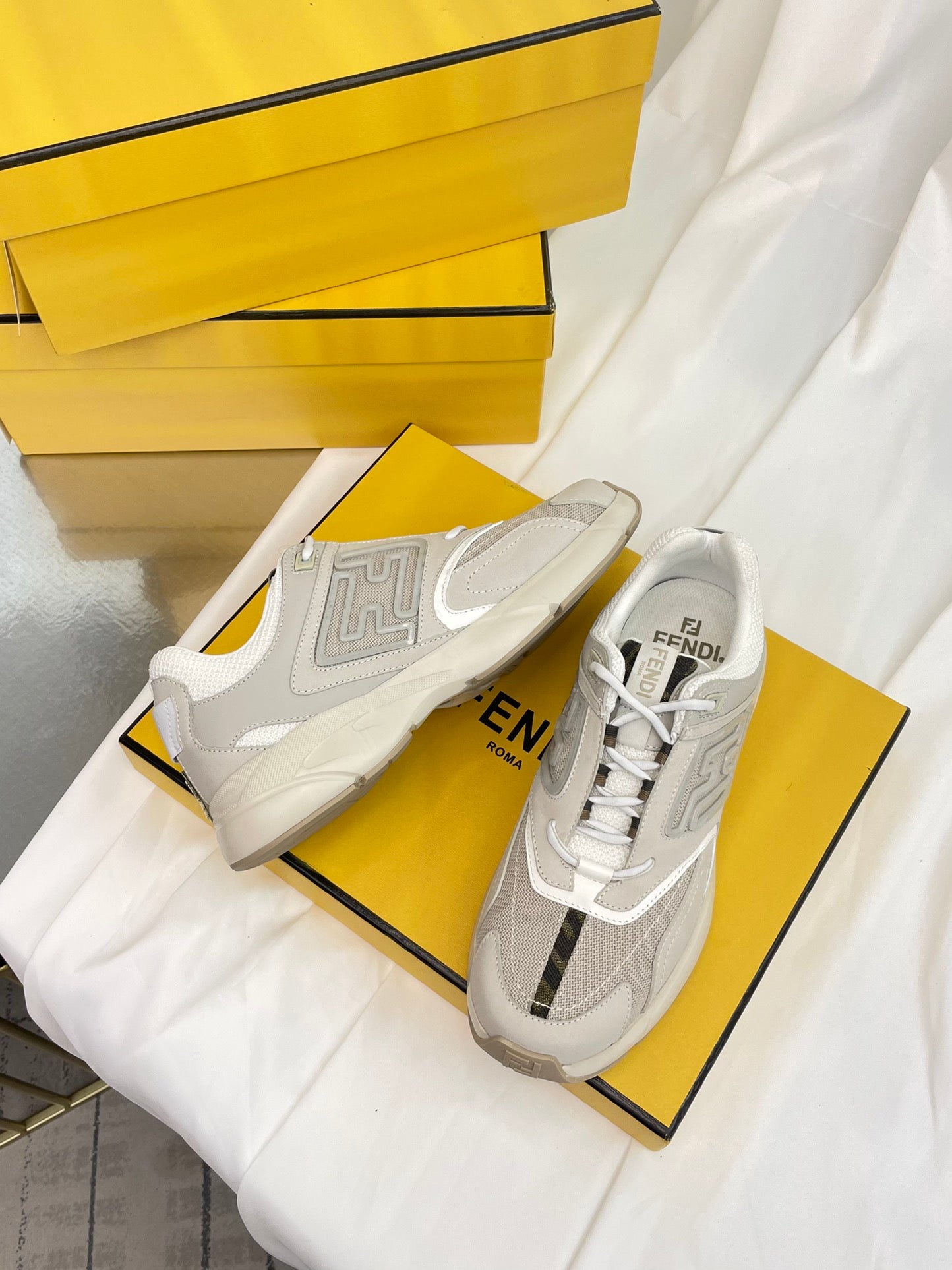 LuxluxHouse Best Quality Shoes Fendi