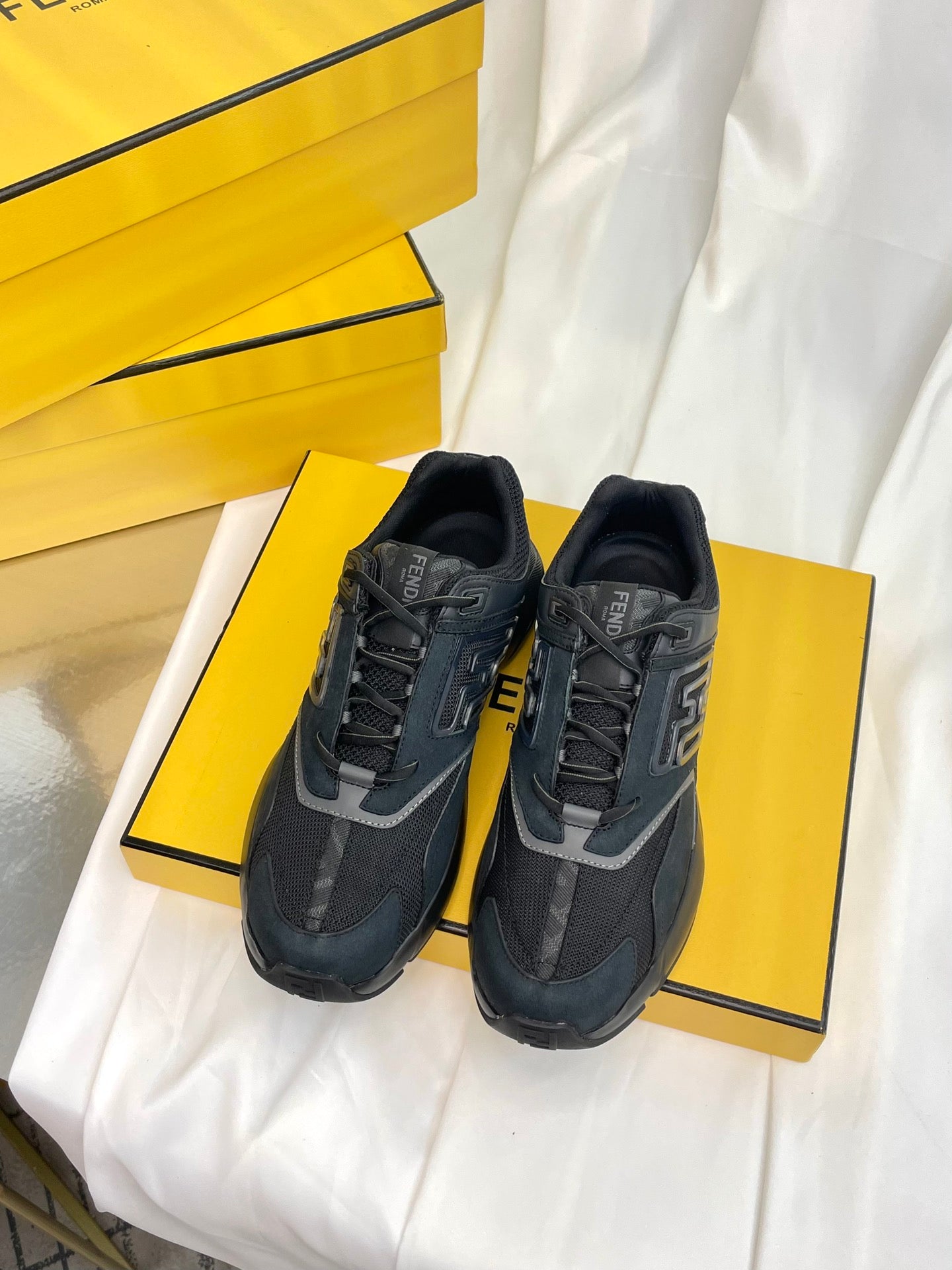 LuxluxHouse Best Quality Shoes Fendi