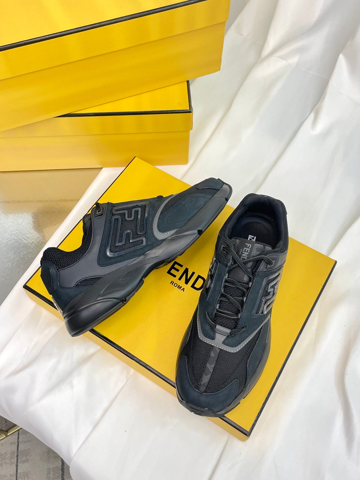 LuxluxHouse Best Quality Shoes Fendi