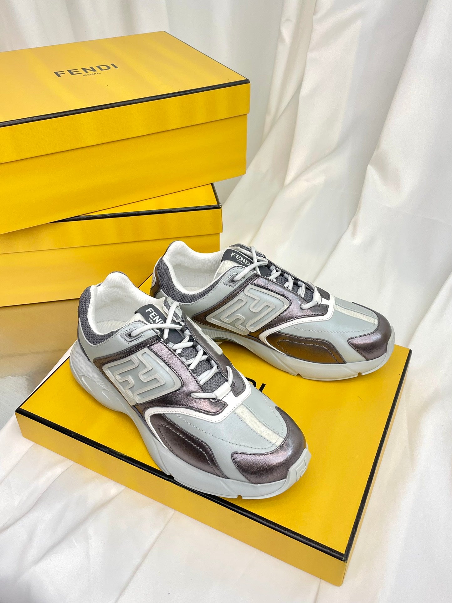 LuxluxHouse Best Quality Shoes Fendi