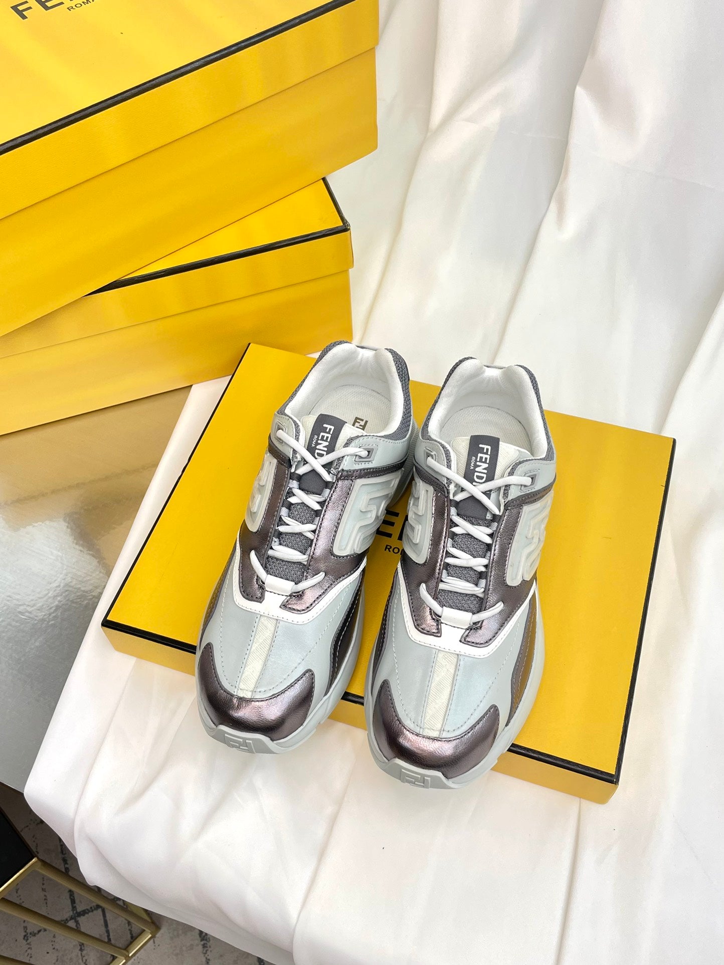 LuxluxHouse Best Quality Shoes Fendi