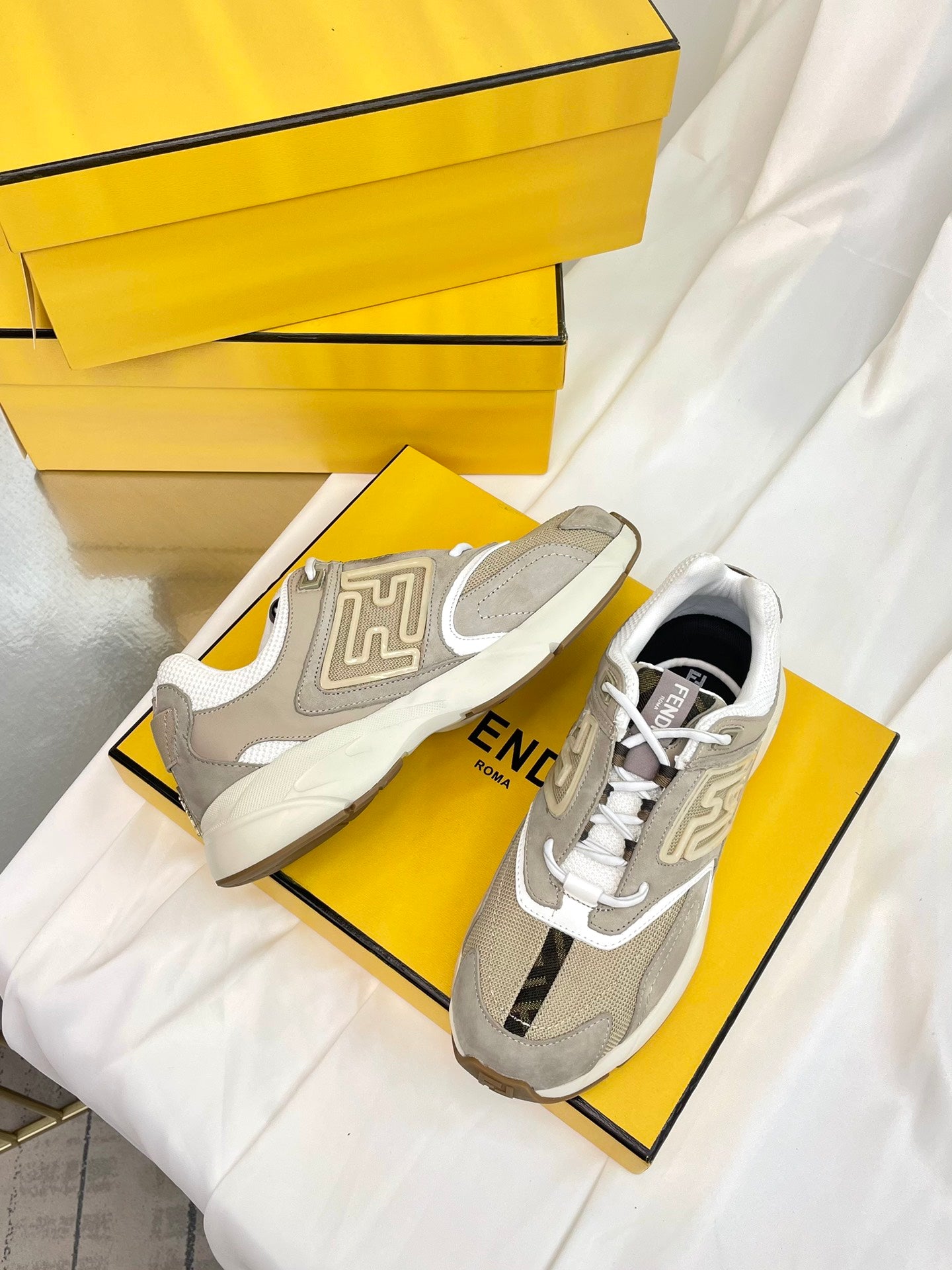 LuxluxHouse Best Quality Shoes Fendi