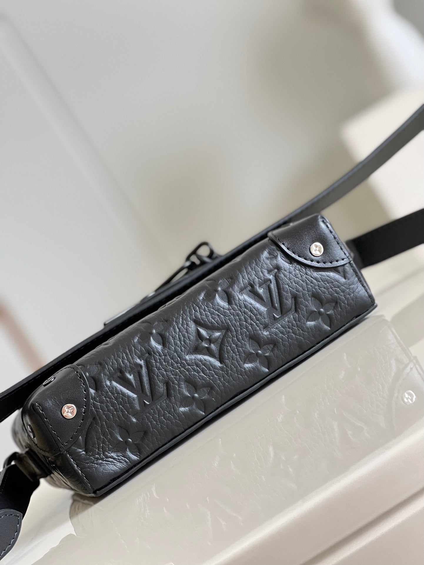 LuxluxHouse Best Quality Bags Louis Vuitton Men