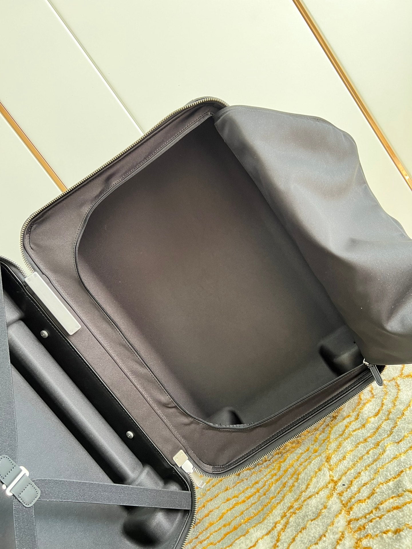 LuxluxHouse Best Quality Bags Luggage