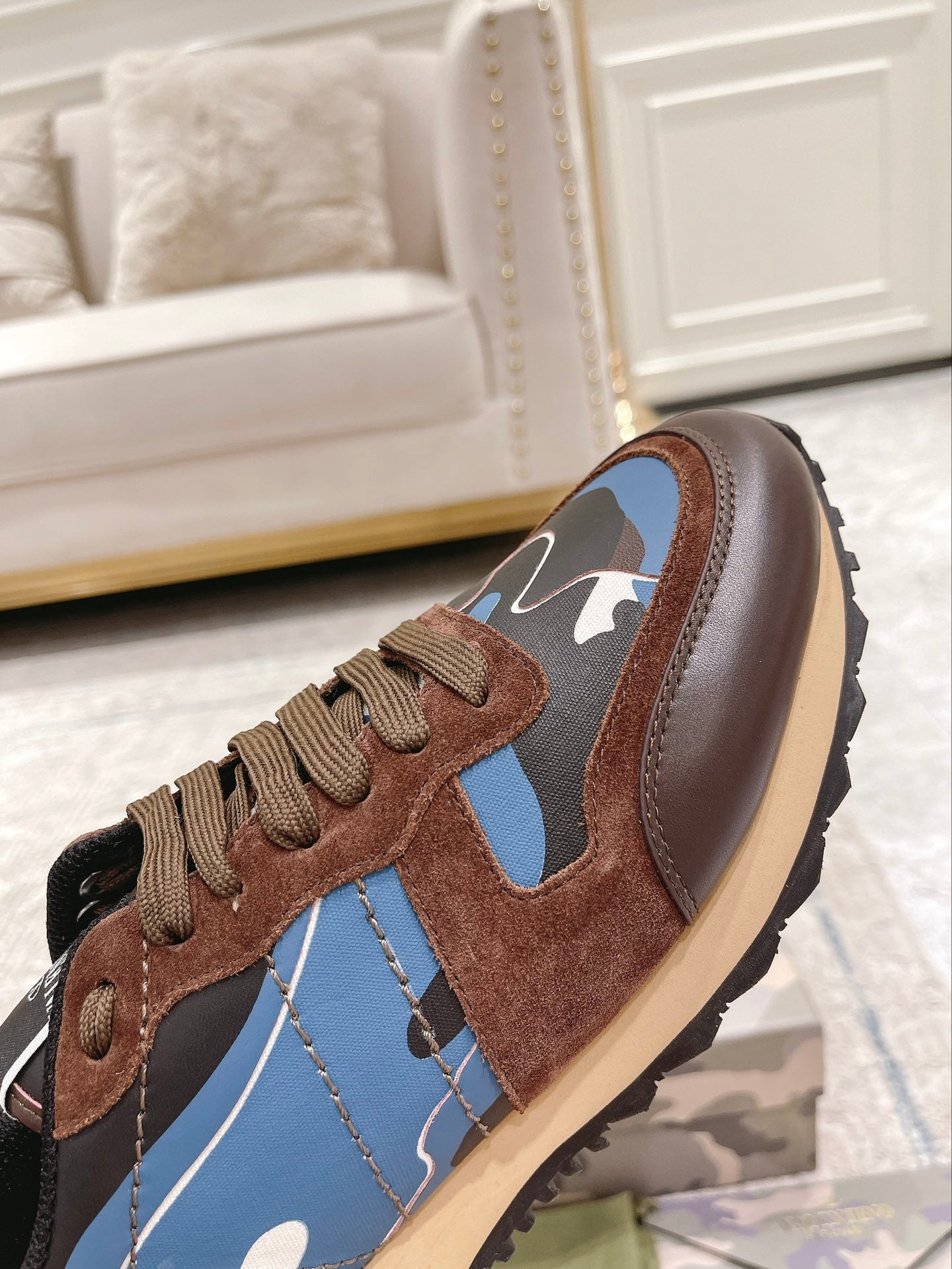 LuxluxHouse Best Quality Shoes Valentino