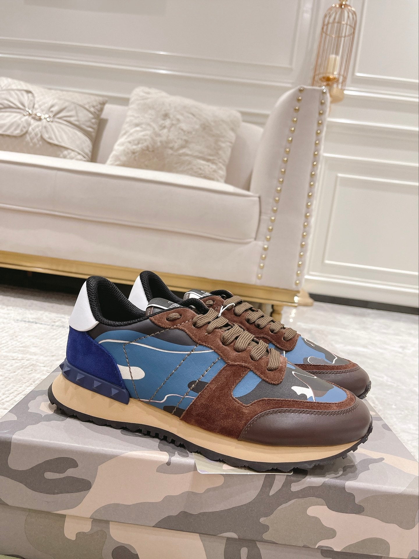LuxluxHouse Best Quality Shoes Valentino