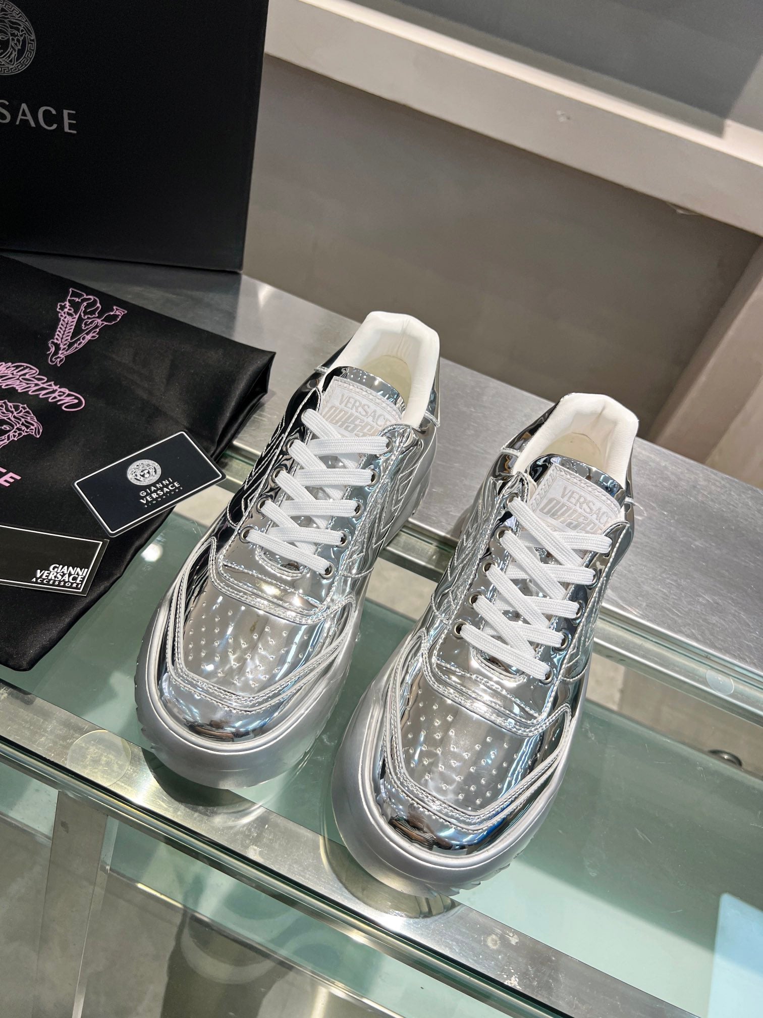 LuxluxHouse Best Quality Shoes Versace