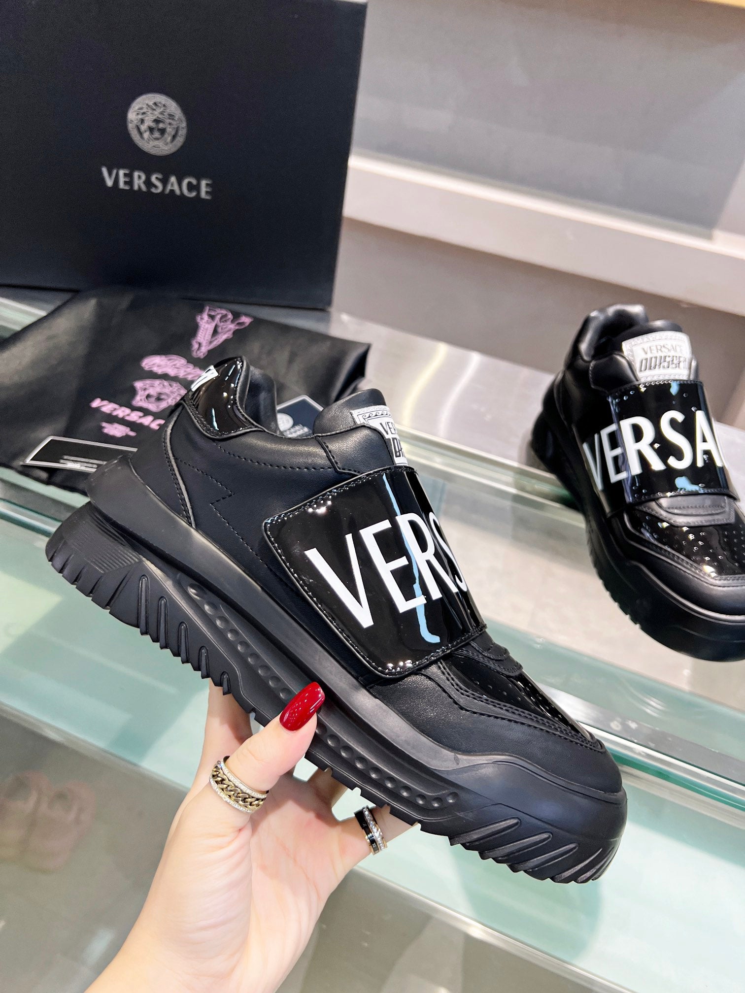 LuxluxHouse Best Quality Shoes Versace