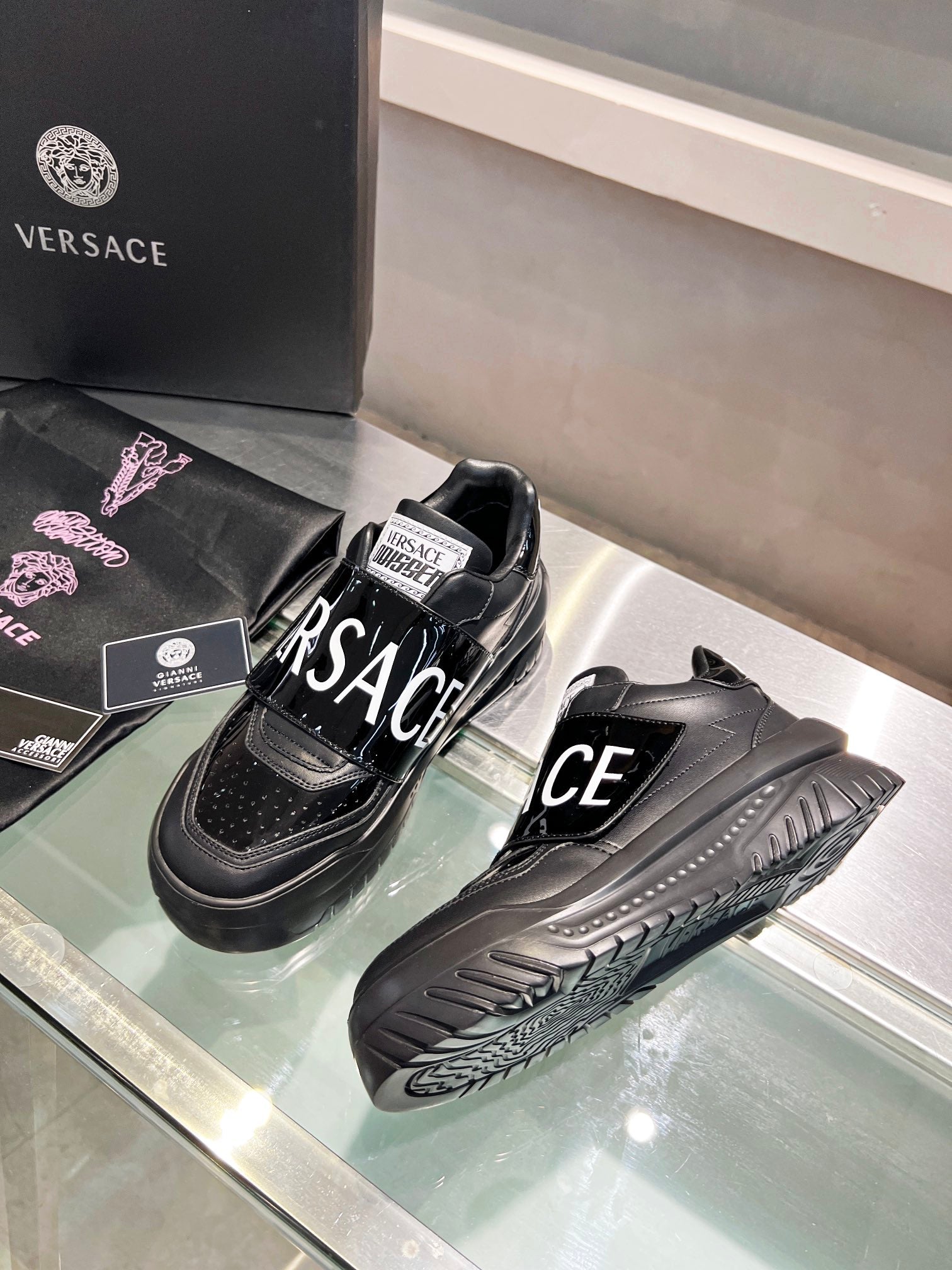 LuxluxHouse Best Quality Shoes Versace