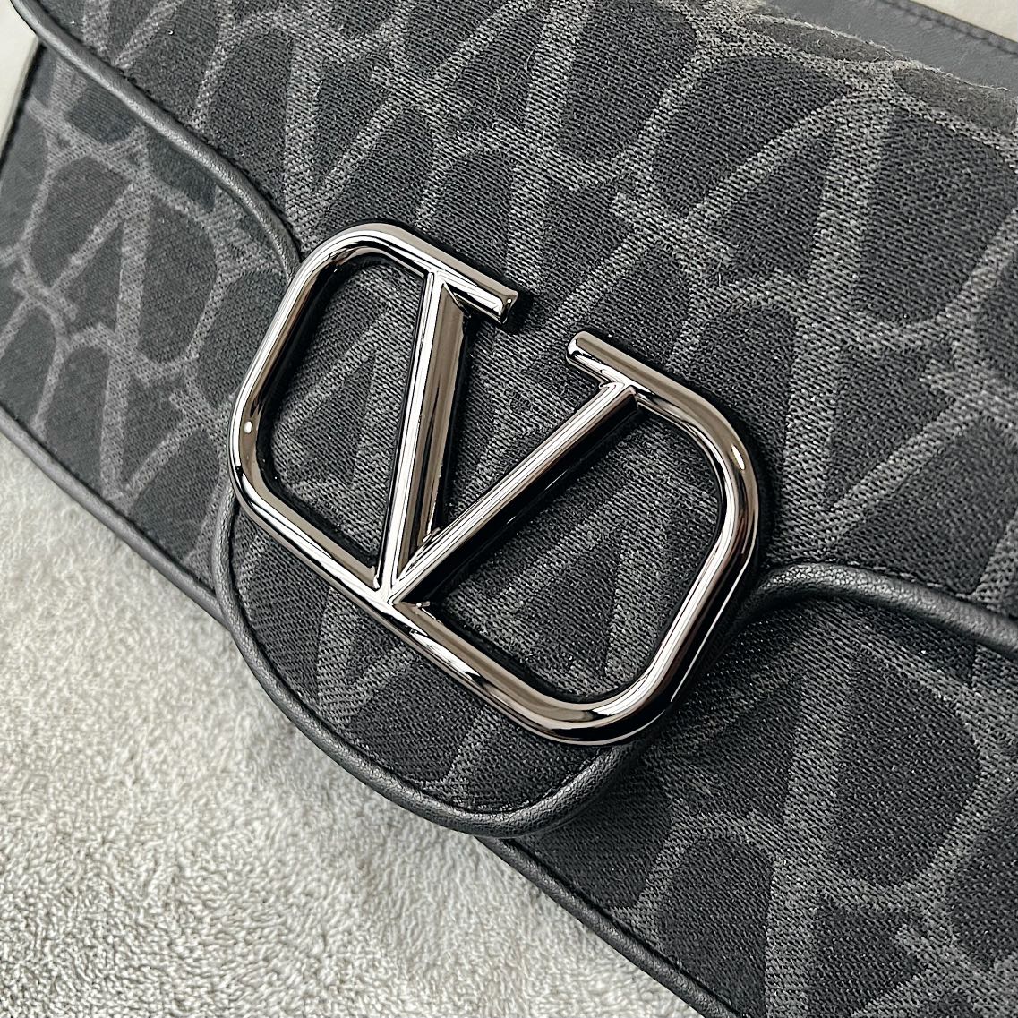 LuxluxHouse Best Quality Bags Valentino Women
