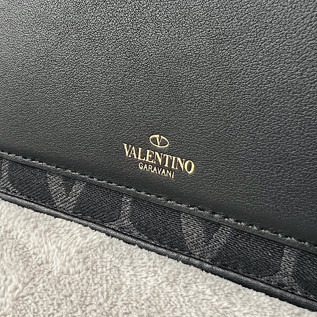 LuxluxHouse Best Quality Bags Valentino Women