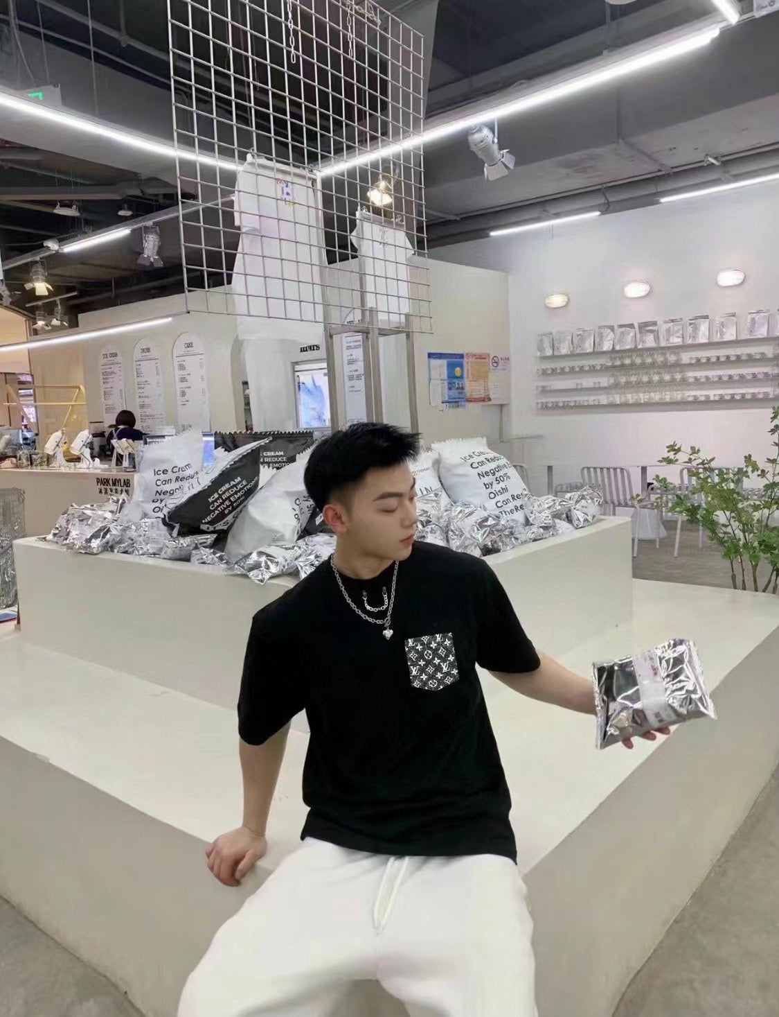 LuxluxHouse Best Quality Clothes T-shirt Louis Vuitton