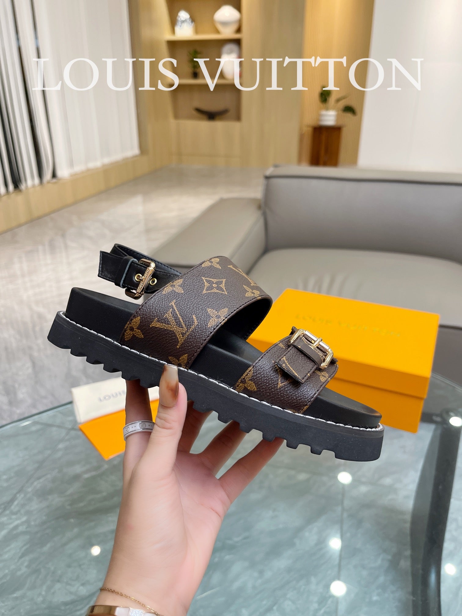 LuxluxHouse Best Quality Sandals Louis Vuitton