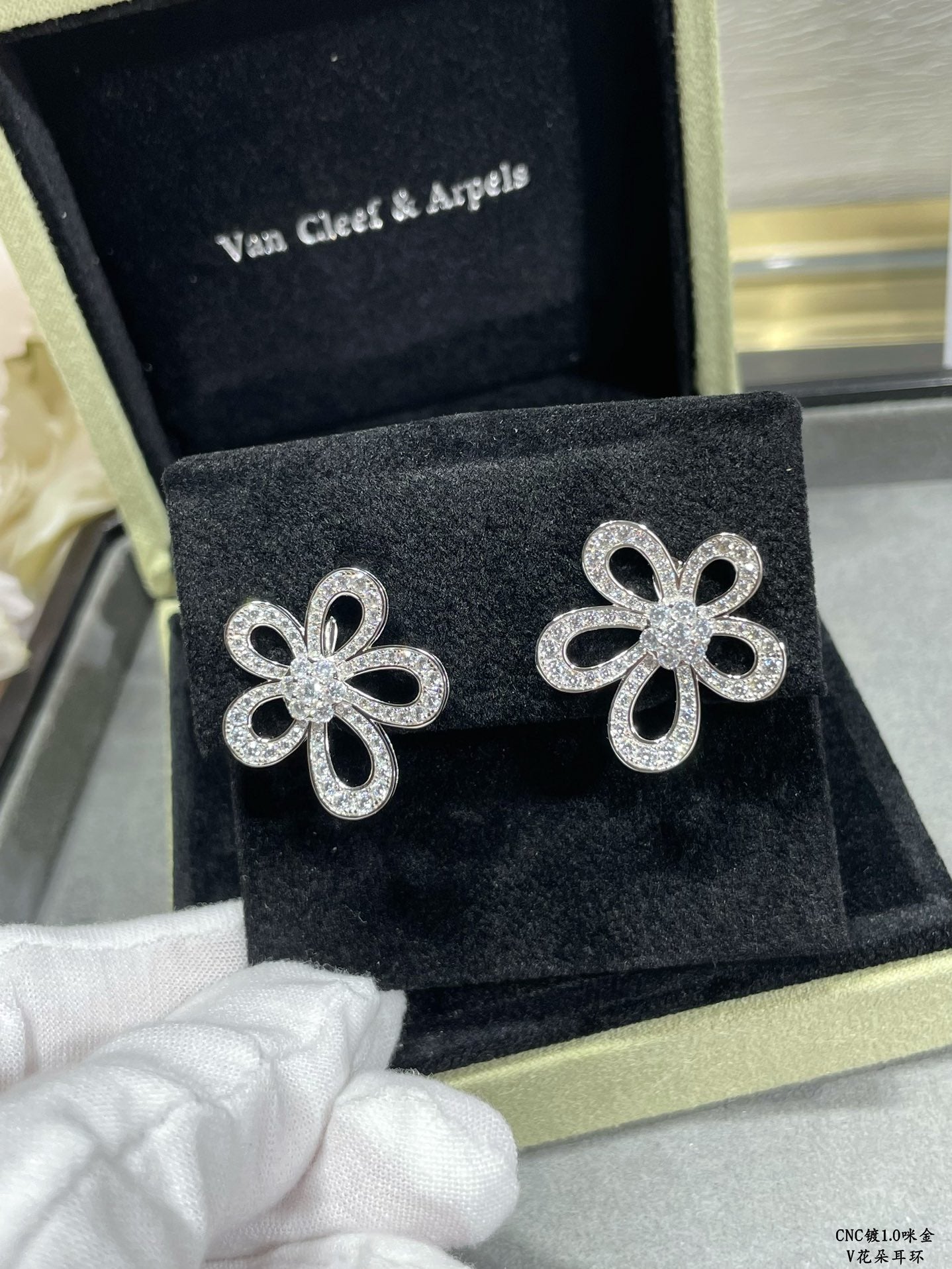LuxluxHouse Best Quality Accessories Van Cleef & Arpels