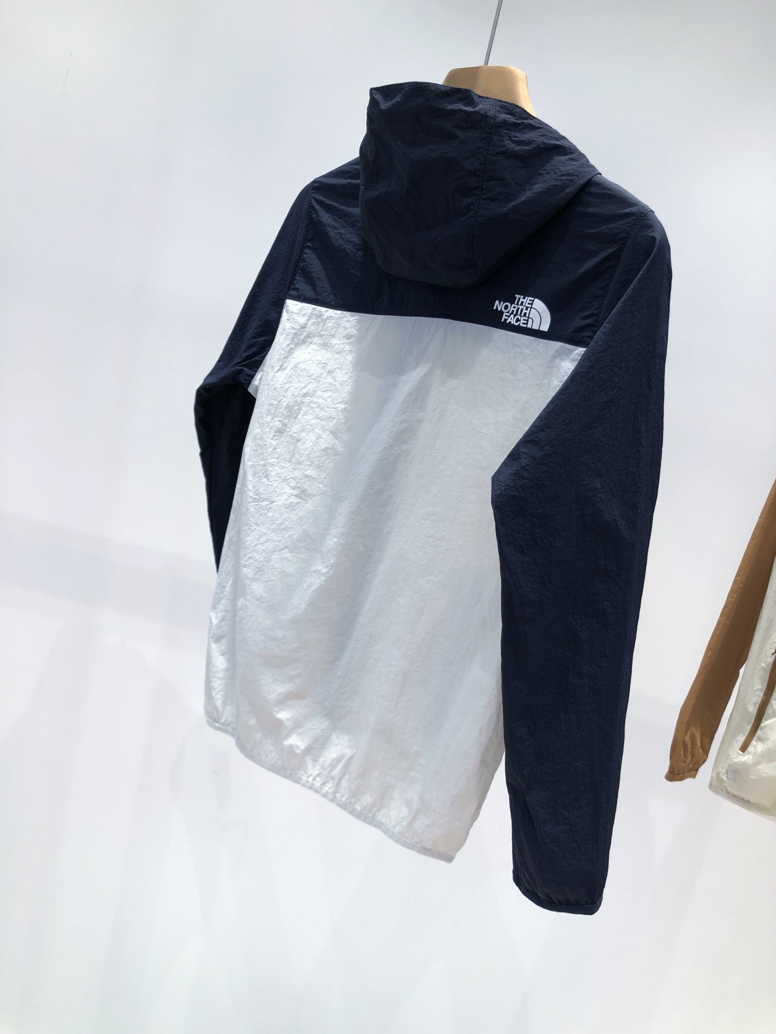 LuxluxHouse Best Quality Clothes The North Face & MLB Coats & Jackets