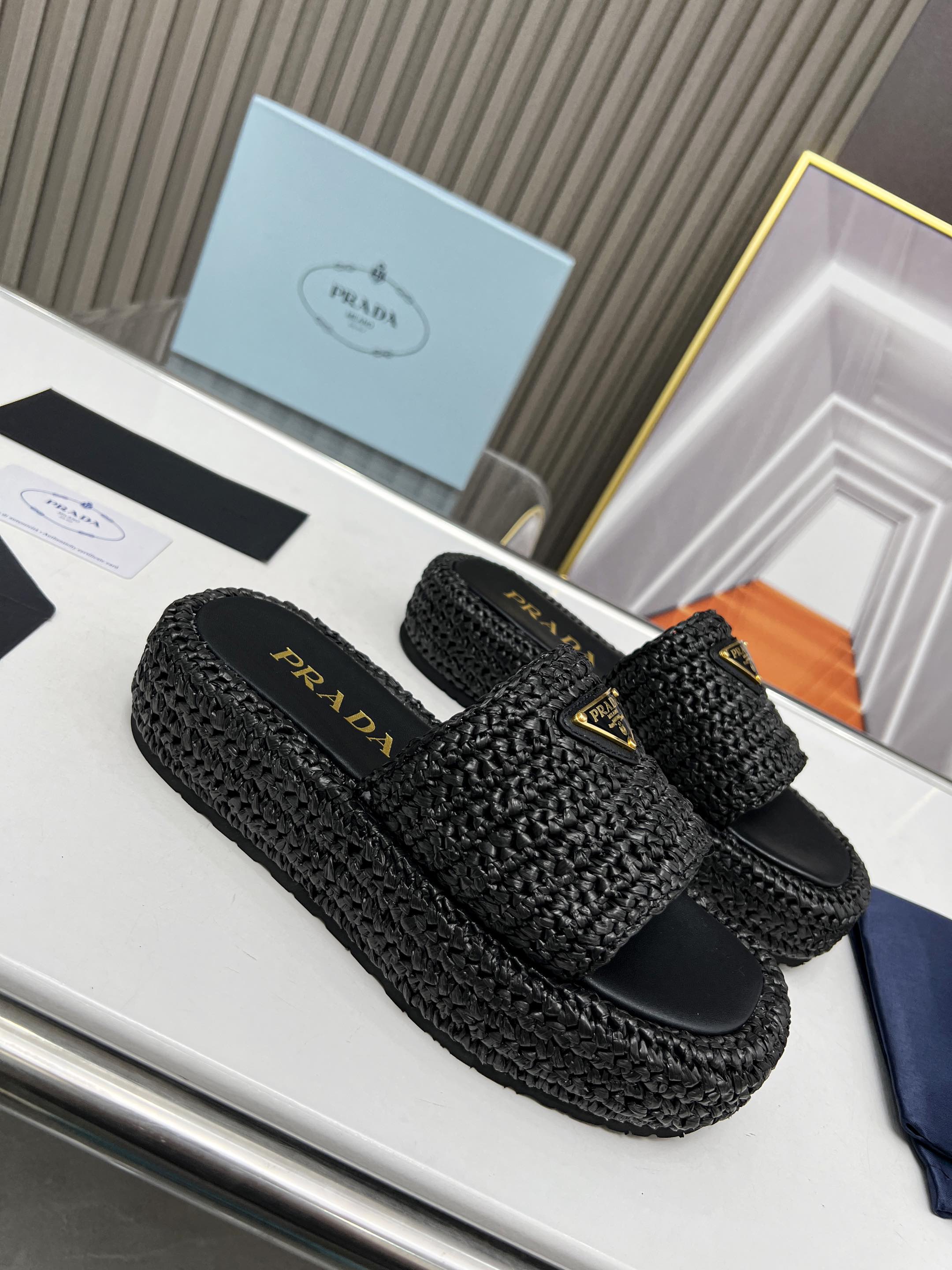 LuxluxHouse Best Quality Sandals Prada