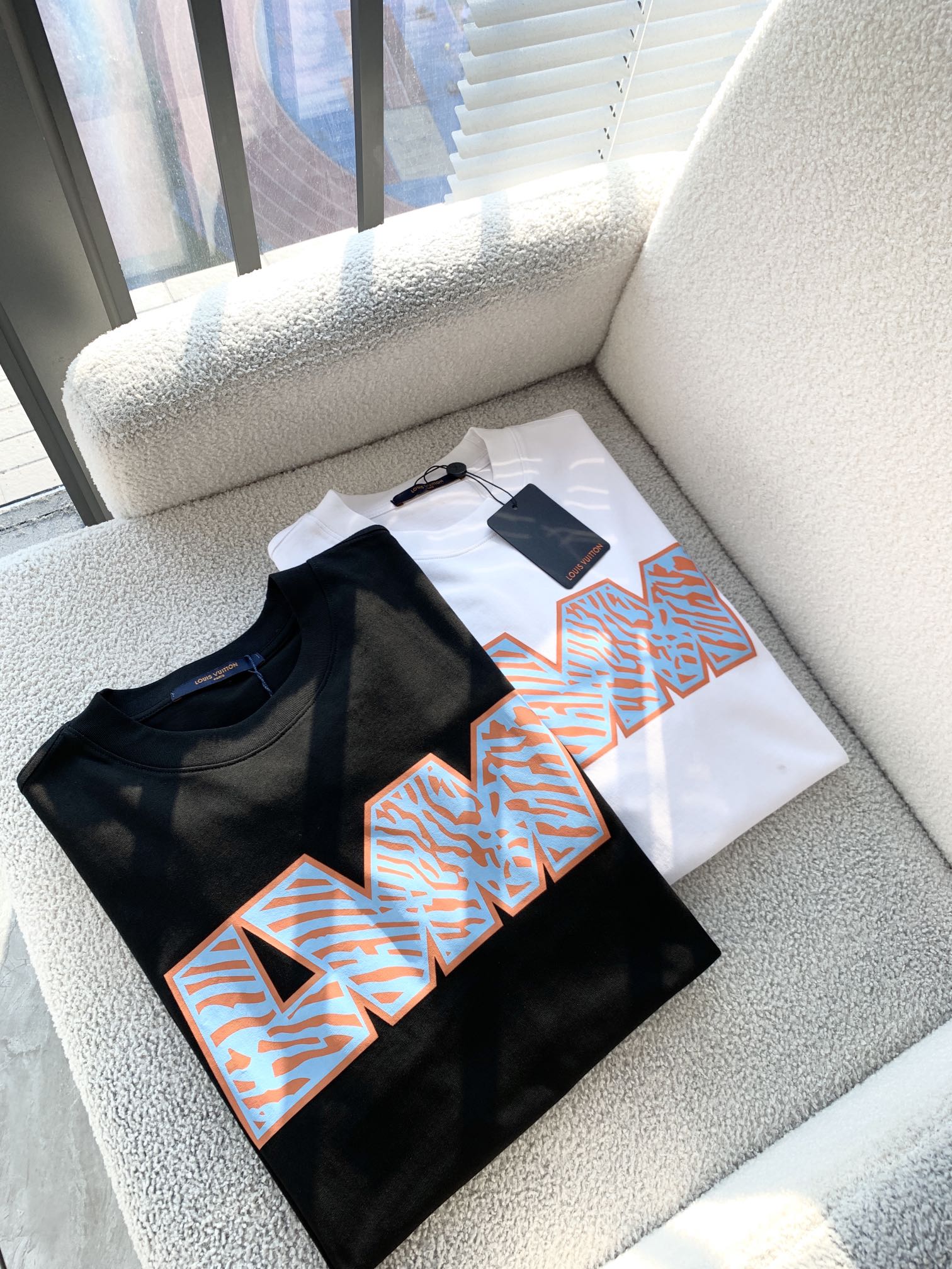 LuxluxHouse Best Quality Clothes T-shirt Louis Vuitton