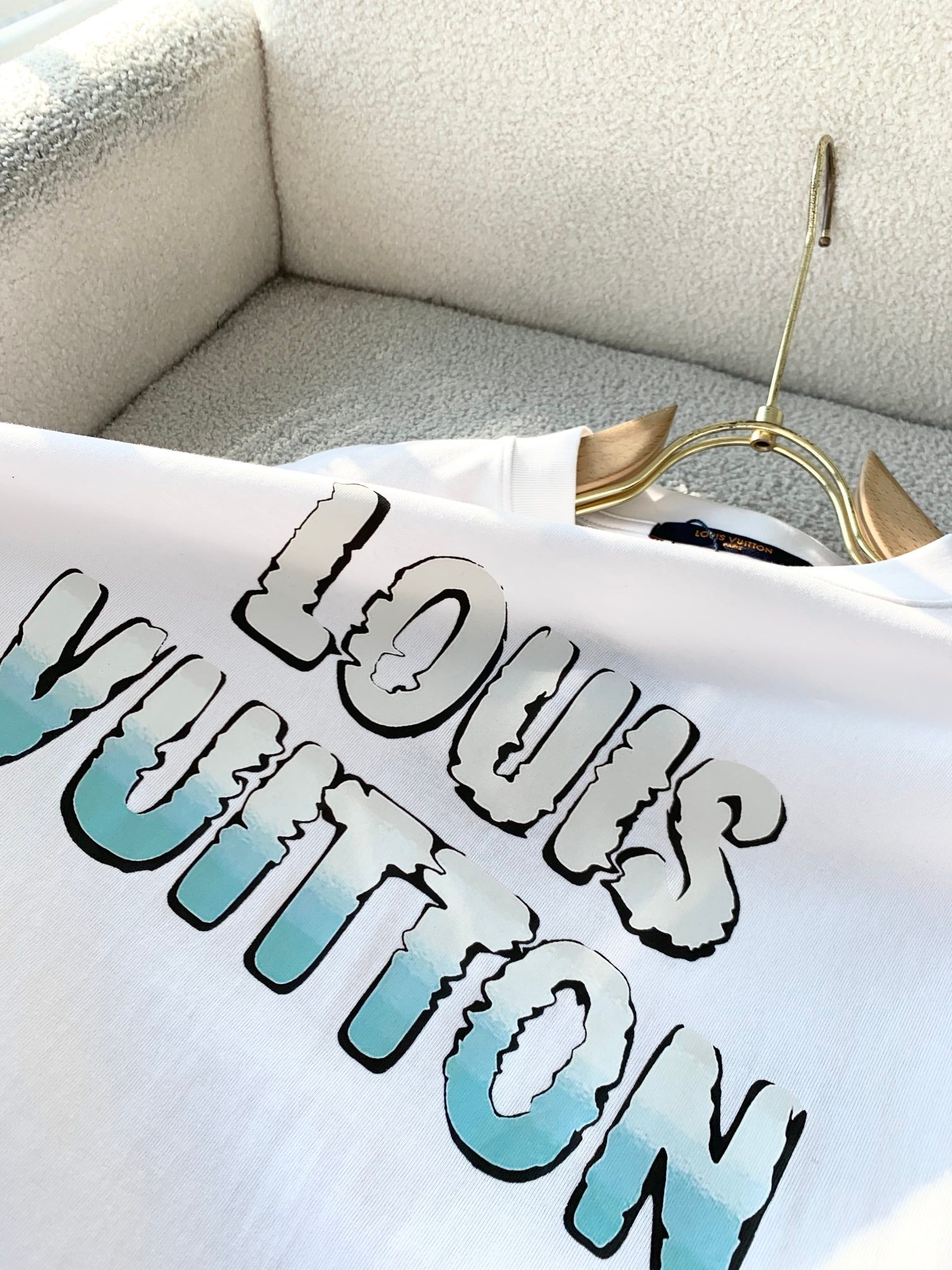 LuxluxHouse Best Quality Clothes T-shirt Louis Vuitton