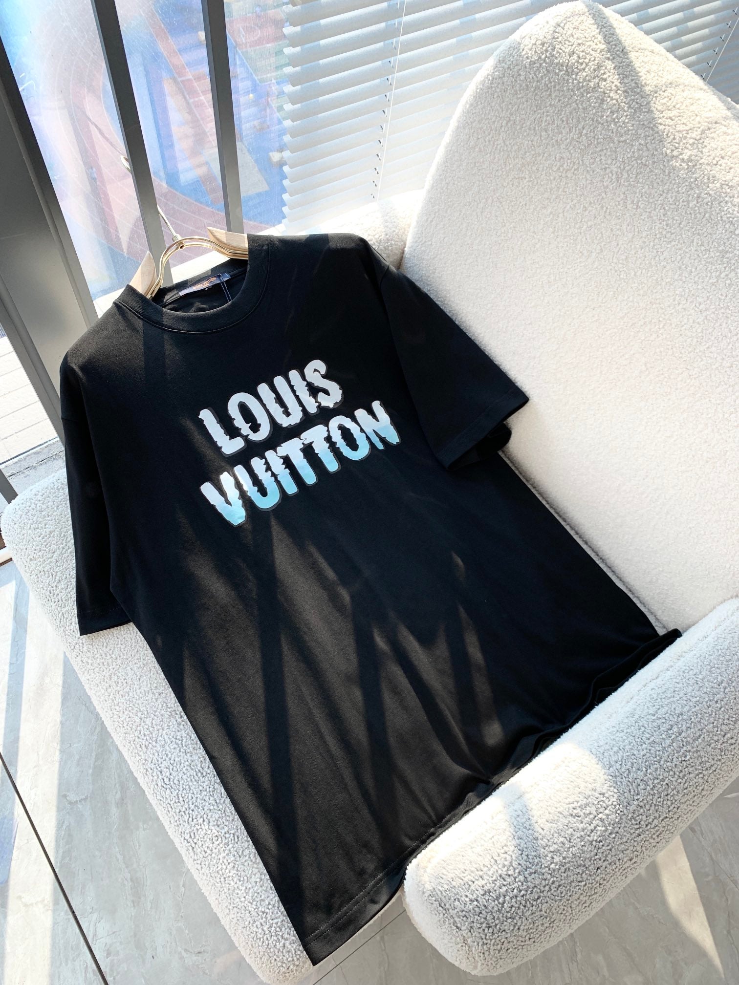 LuxluxHouse Best Quality Clothes T-shirt Louis Vuitton