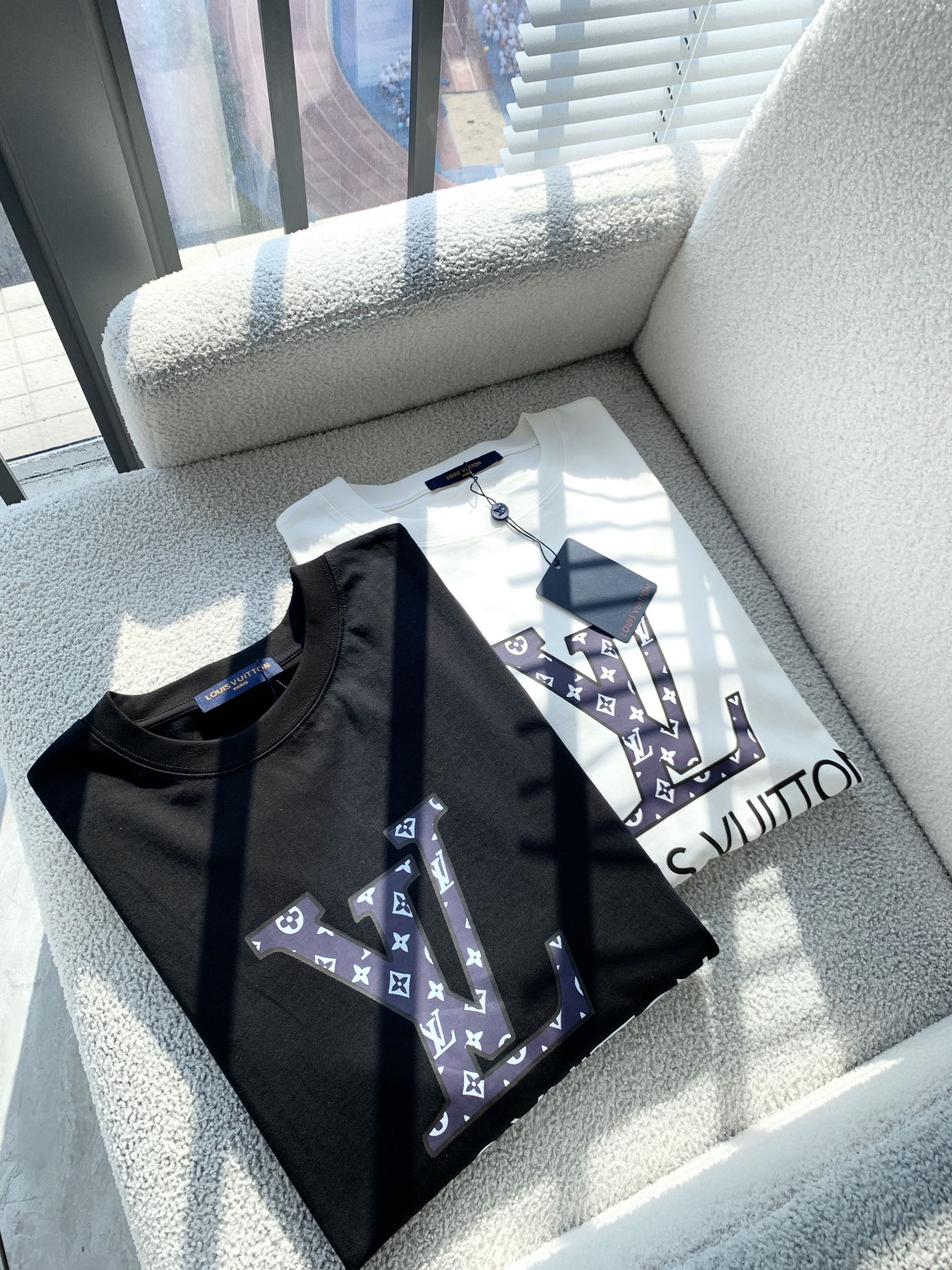 LuxluxHouse Best Quality Clothes T-shirt Louis Vuitton