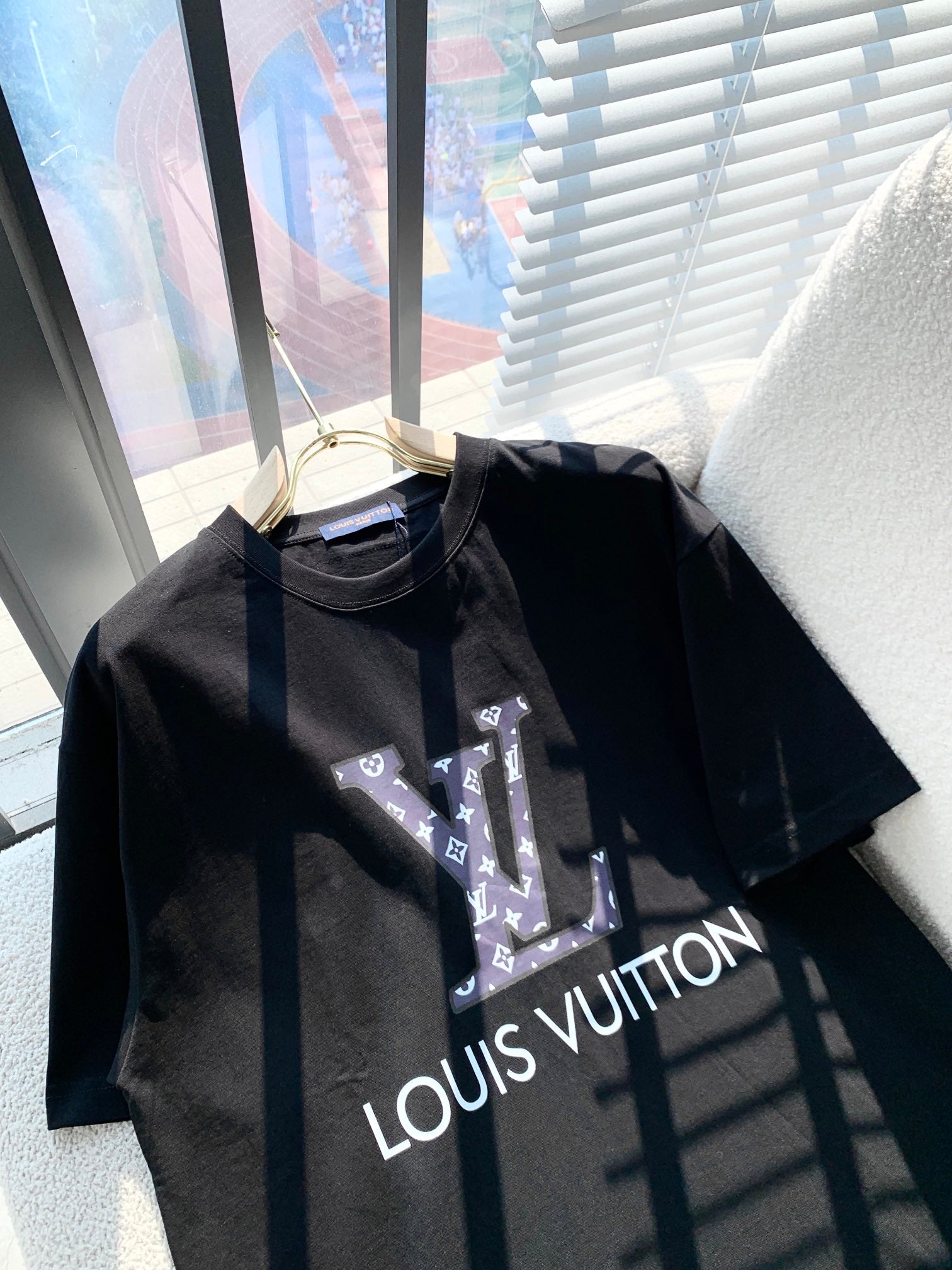 LuxluxHouse Best Quality Clothes T-shirt Louis Vuitton