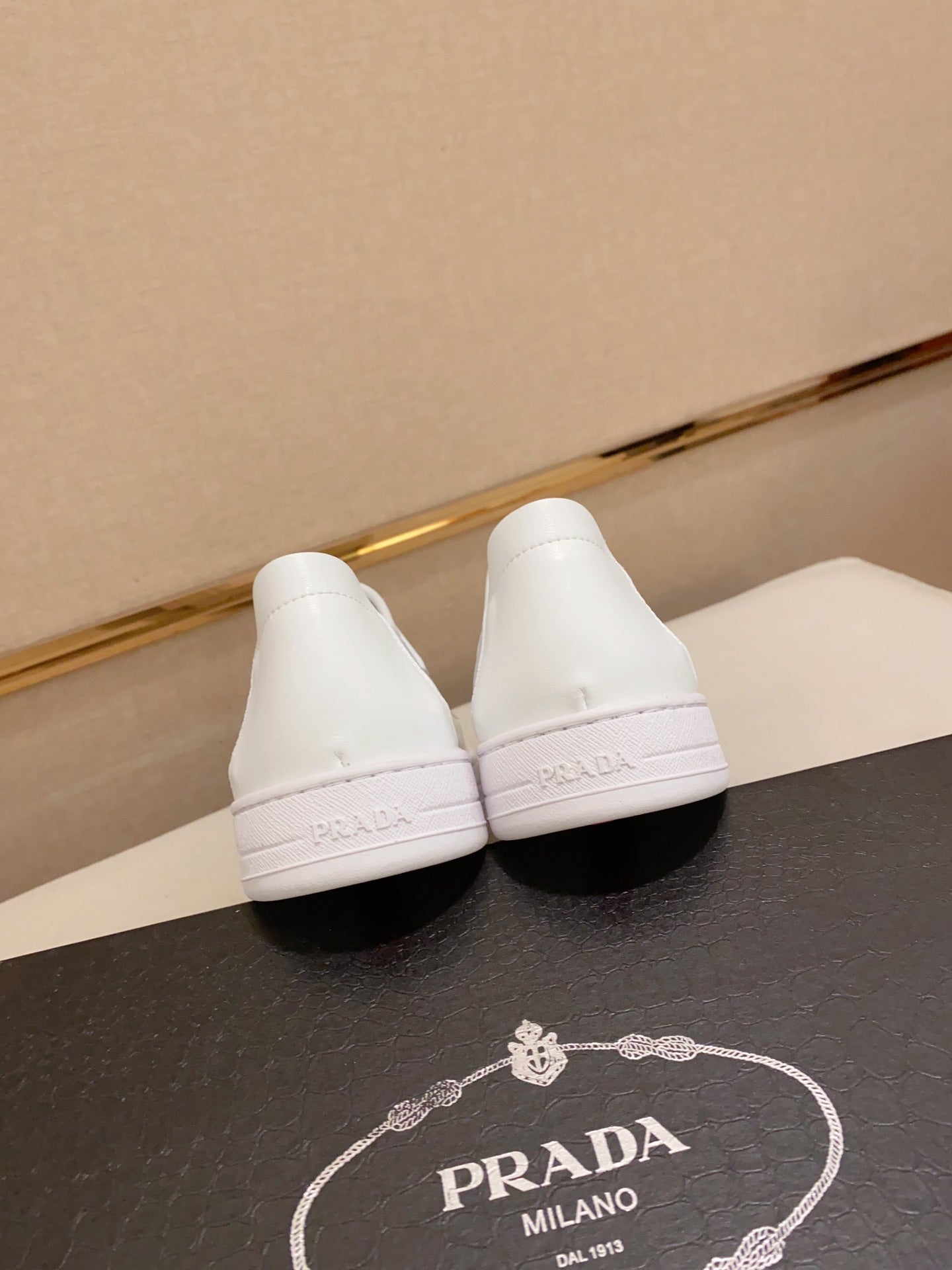 LuxluxHouse Best Quality Shoes Prada
