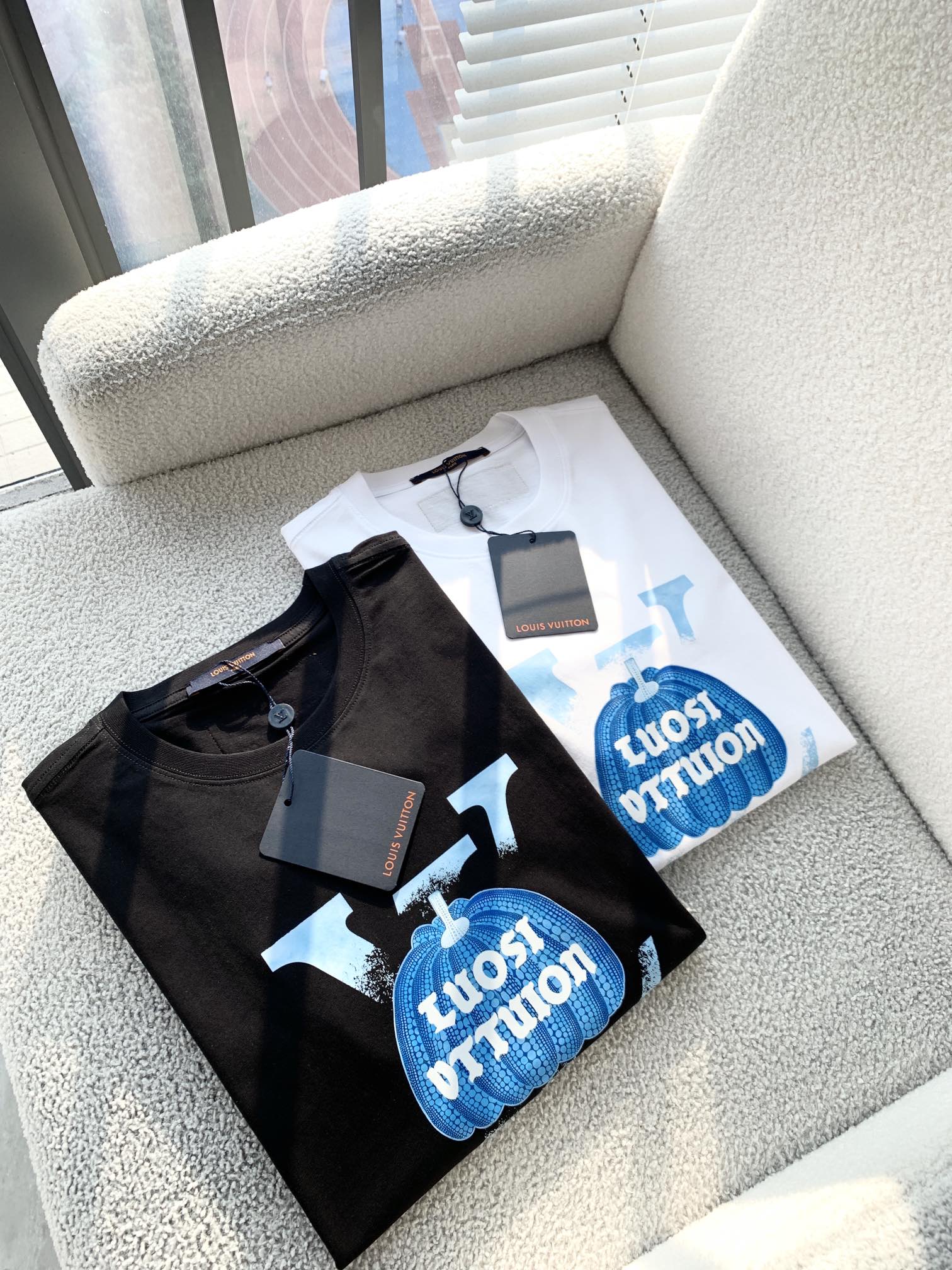 LuxluxHouse Best Quality Clothes T-shirt Louis Vuitton