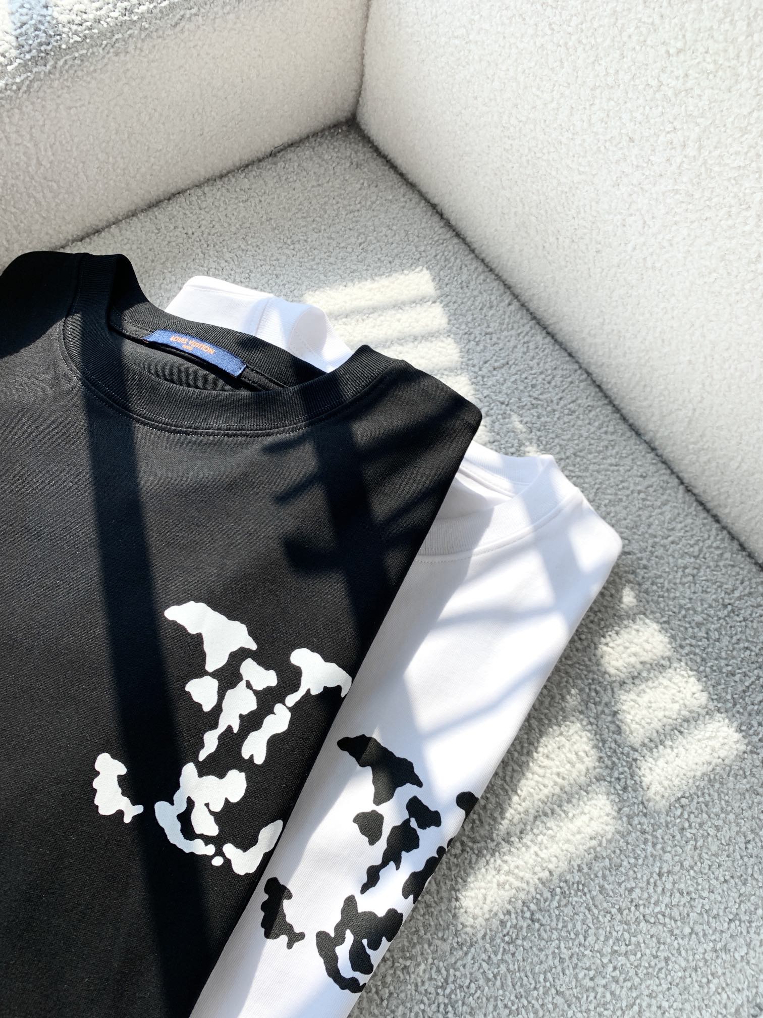 LuxluxHouse Best Quality Clothes T-shirt Louis Vuitton