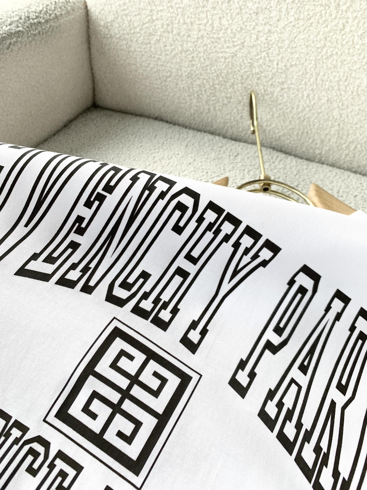 LuxluxHouse Best Quality Clothes Givenchy T-shirt