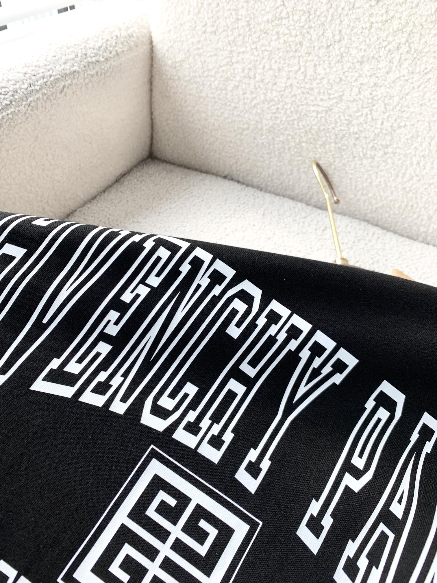 LuxluxHouse Best Quality Clothes Givenchy T-shirt