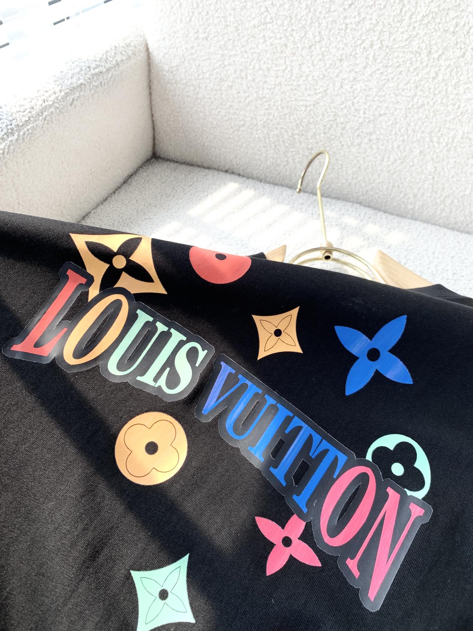 LuxluxHouse Best Quality Clothes T-shirt Louis Vuitton