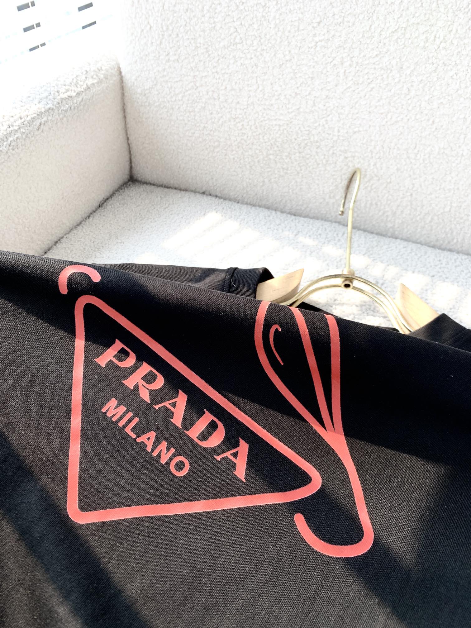 LuxluxHouse Best Quality Clothes T-shirt Prada