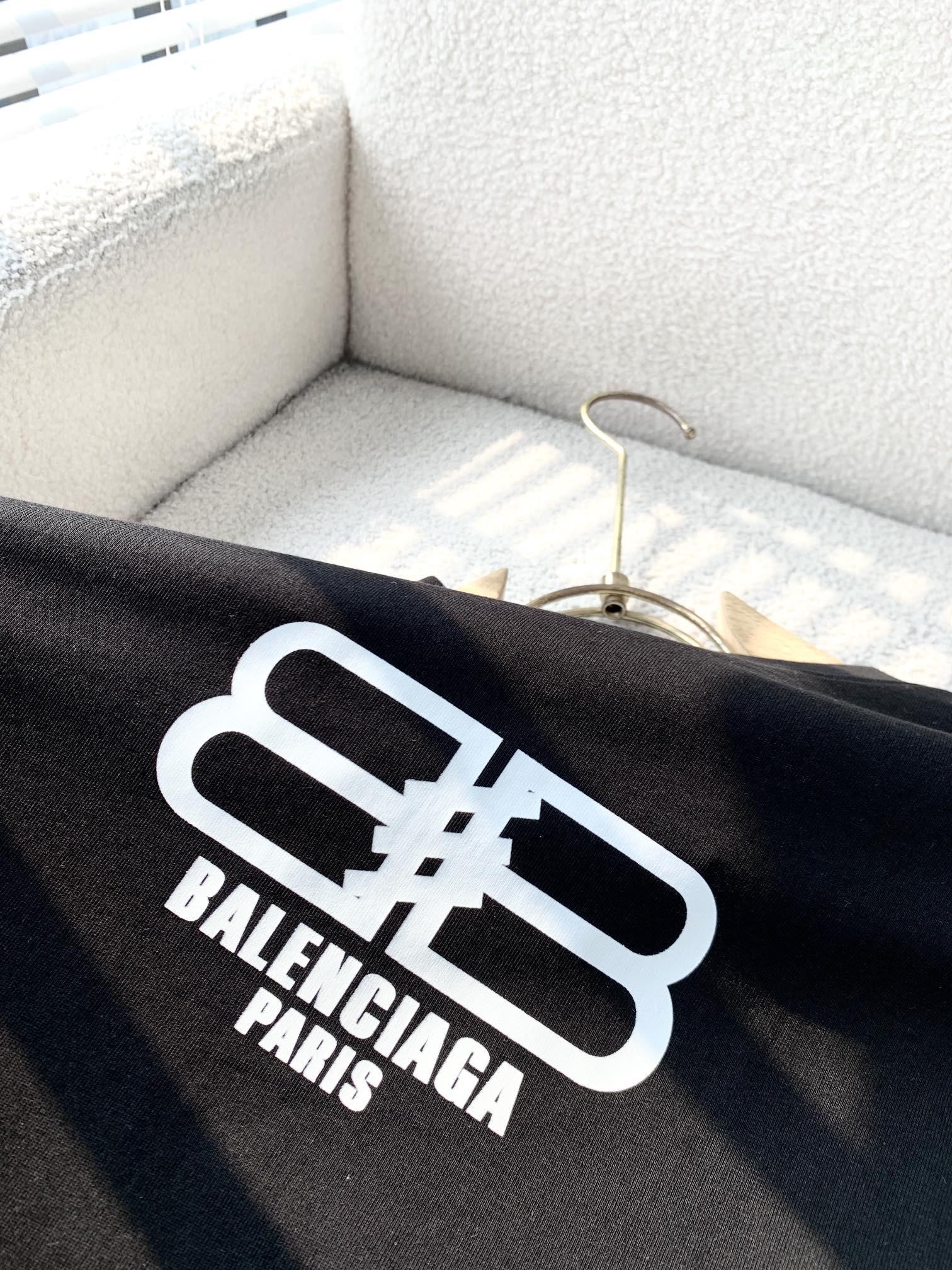 LuxluxHouse Best Quality Clothes Balenciaga T-shirt
