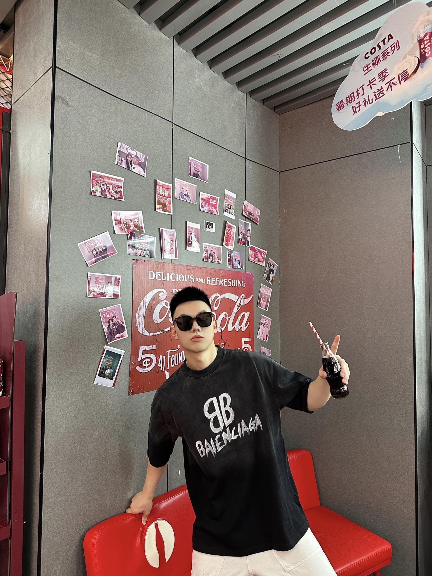 LuxluxHouse Best Quality Clothes Balenciaga T-shirt