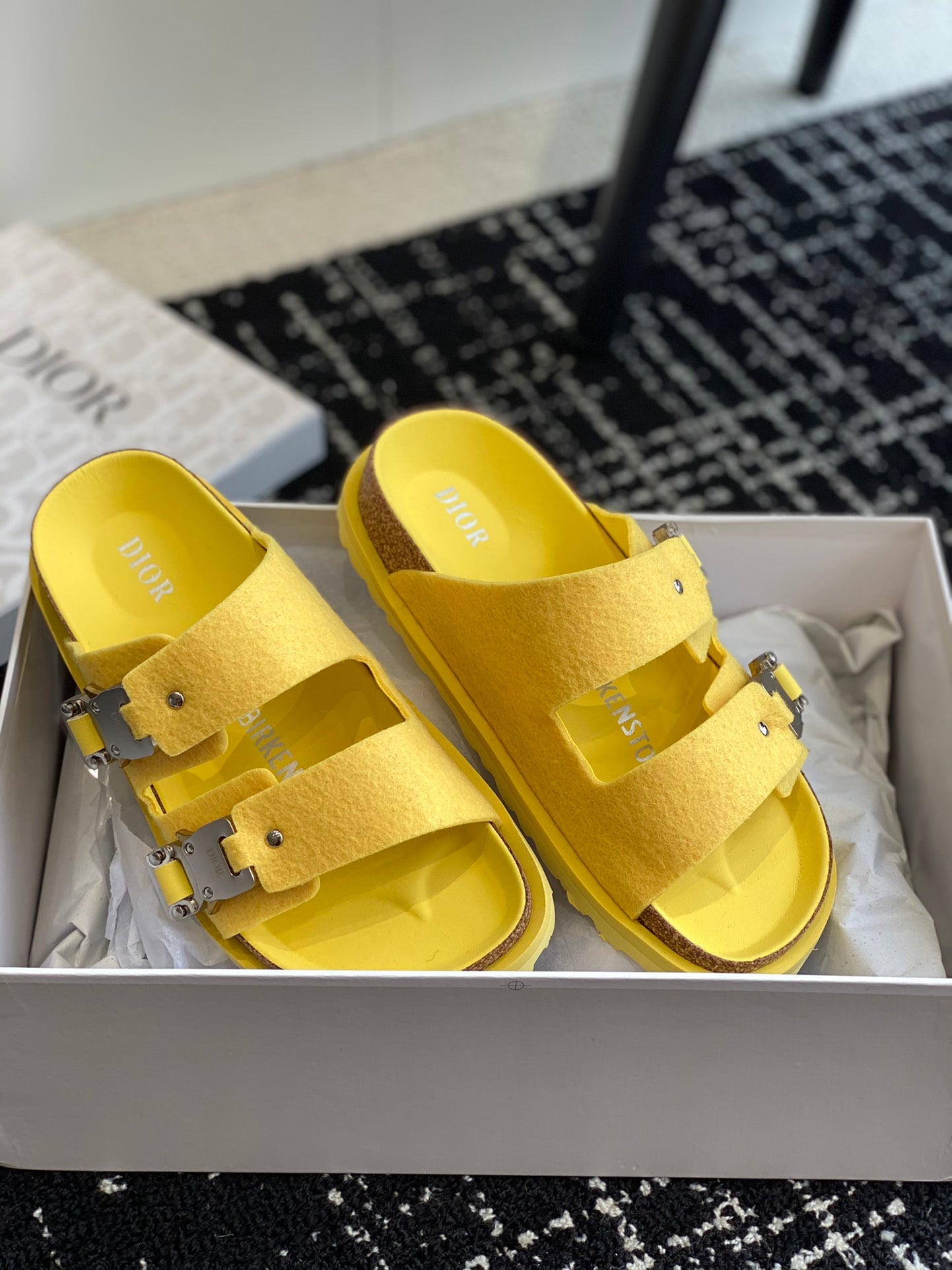 LuxluxHouse Best Quality Sandals Dior