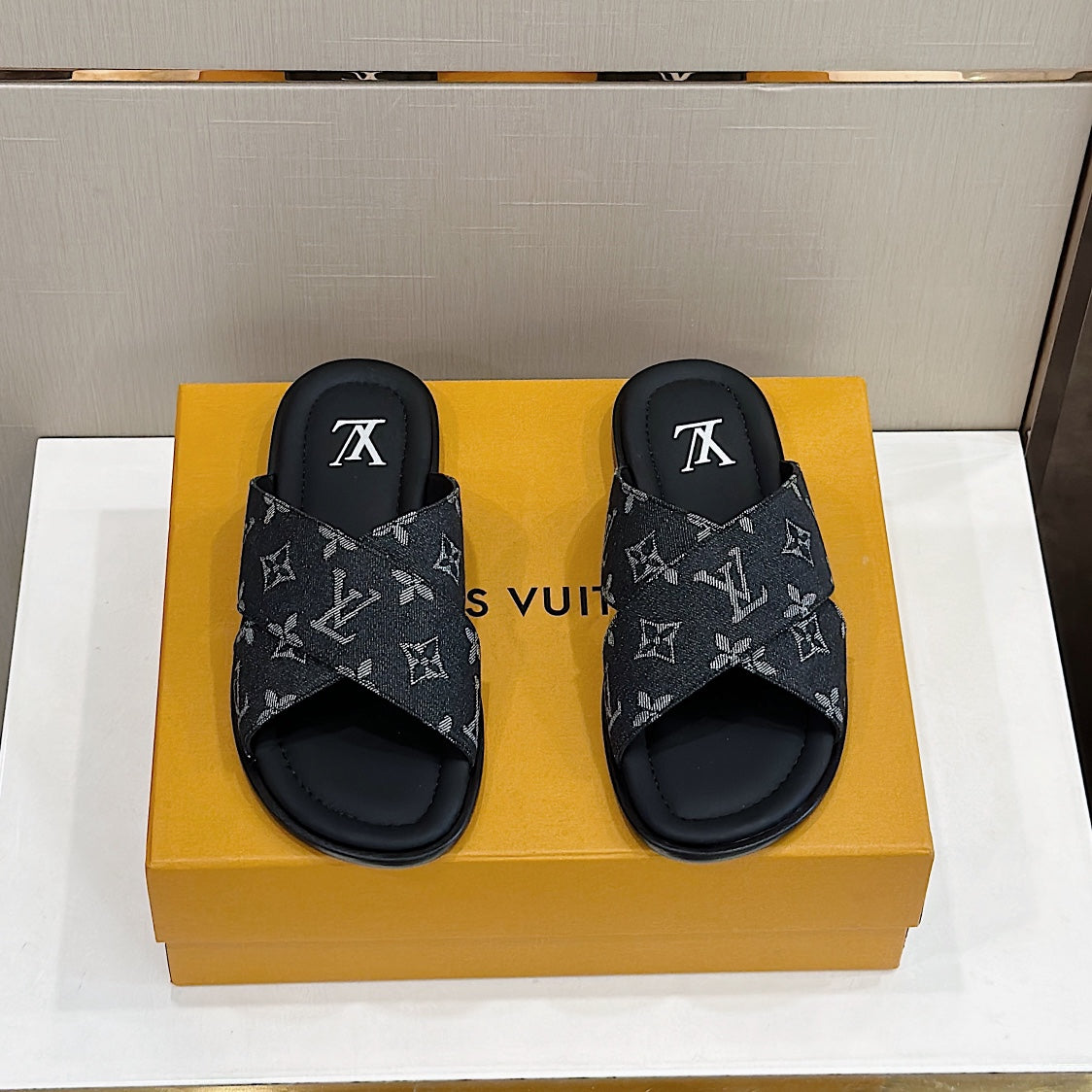 LuxluxHouse Best Quality Sandals Louis Vuitton
