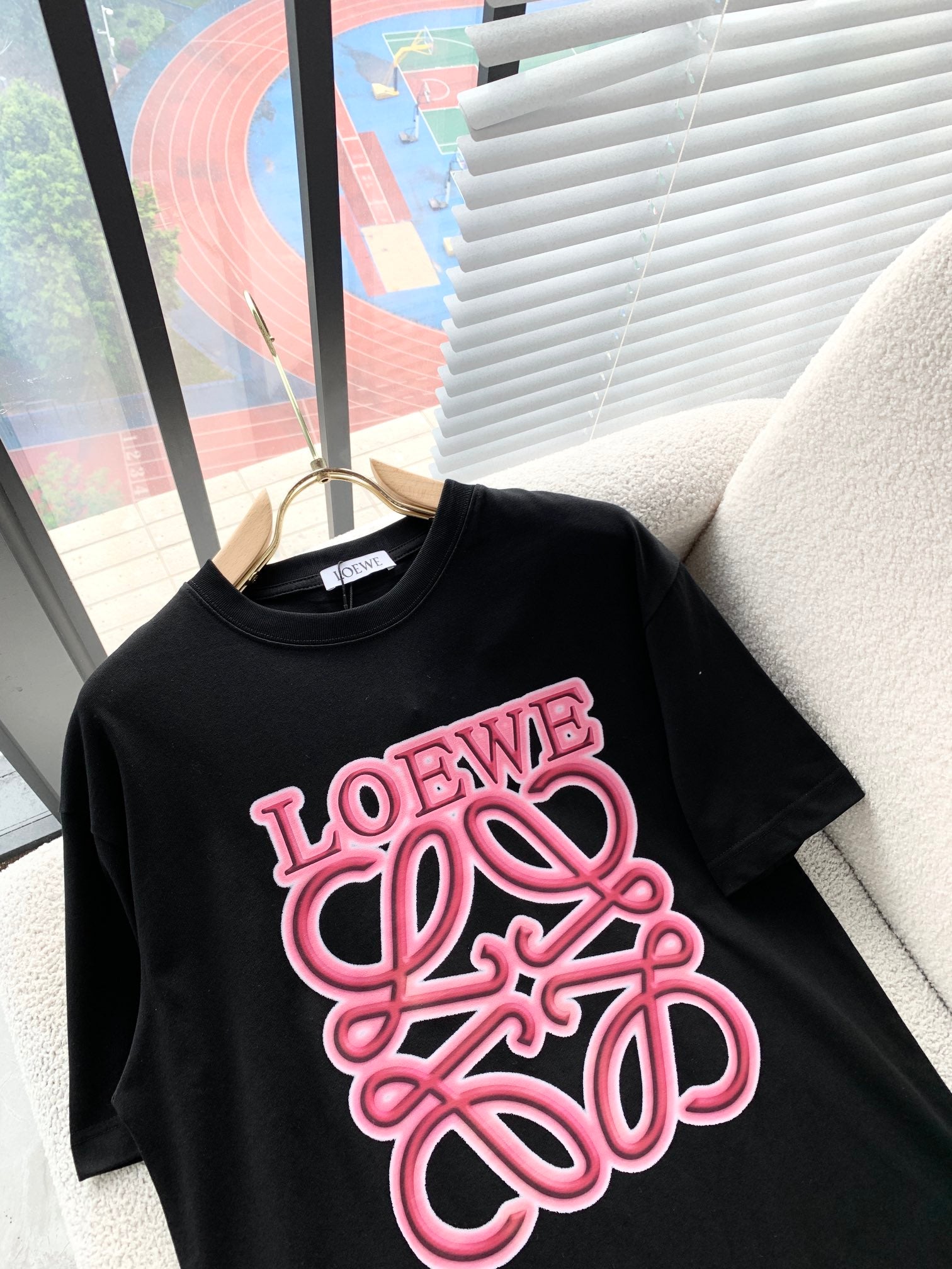 LuxluxHouse Best Quality Clothes T-shirt Loewe