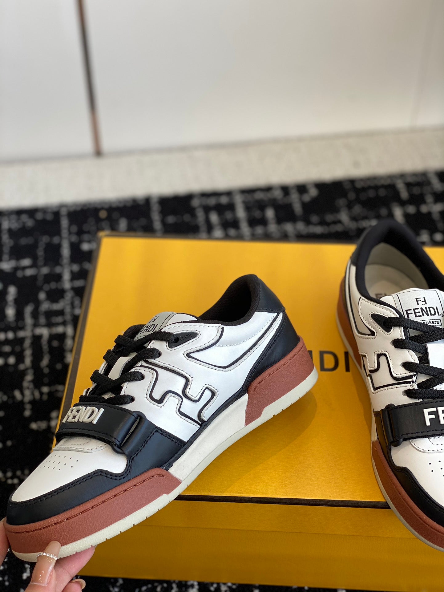 LuxluxHouse Best Quality Shoes Fendi