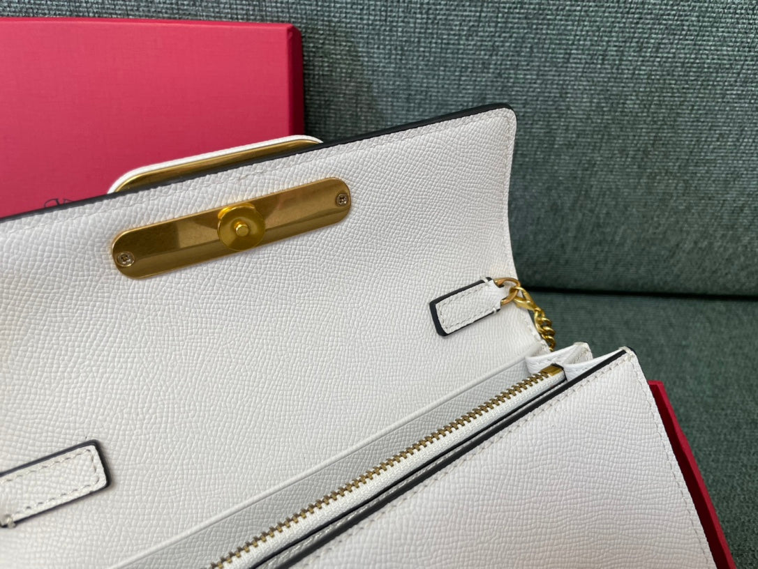LuxluxHouse Best Quality Bags Valentino Women