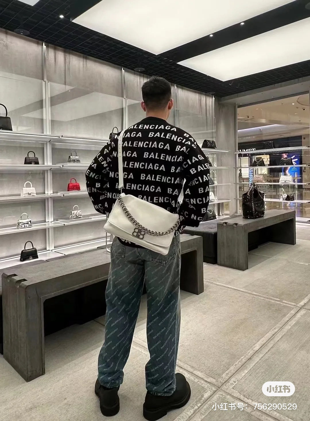 LuxluxHouse Best Quality Clothes Balenciaga Hoodie & Sweater