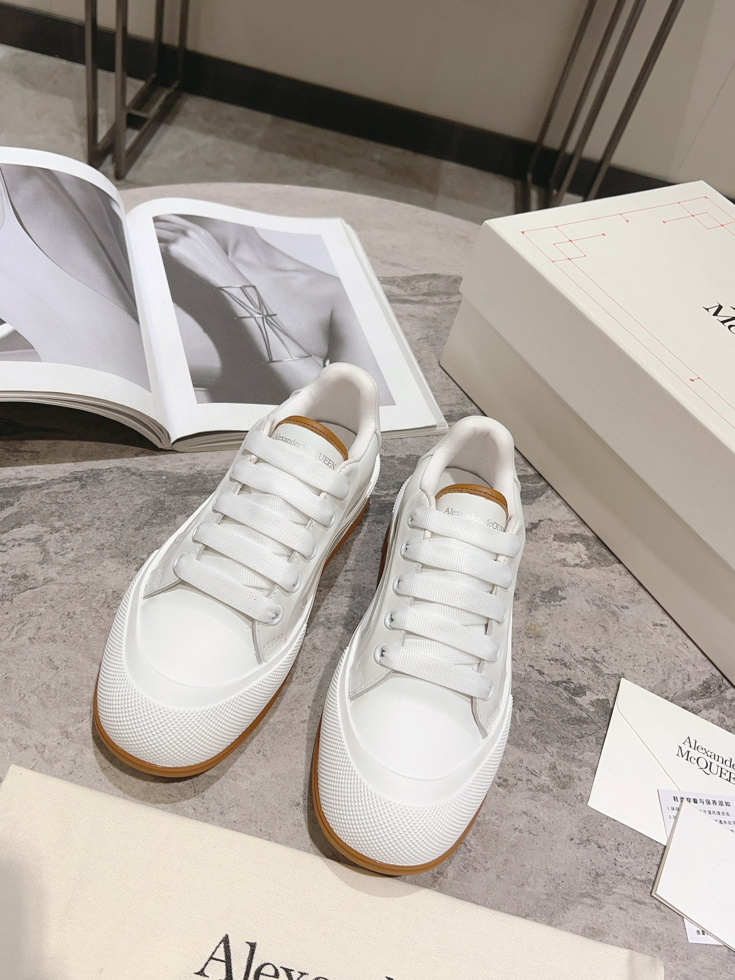 LuxluxHouse Best Quality Shoes Alexander McQueen