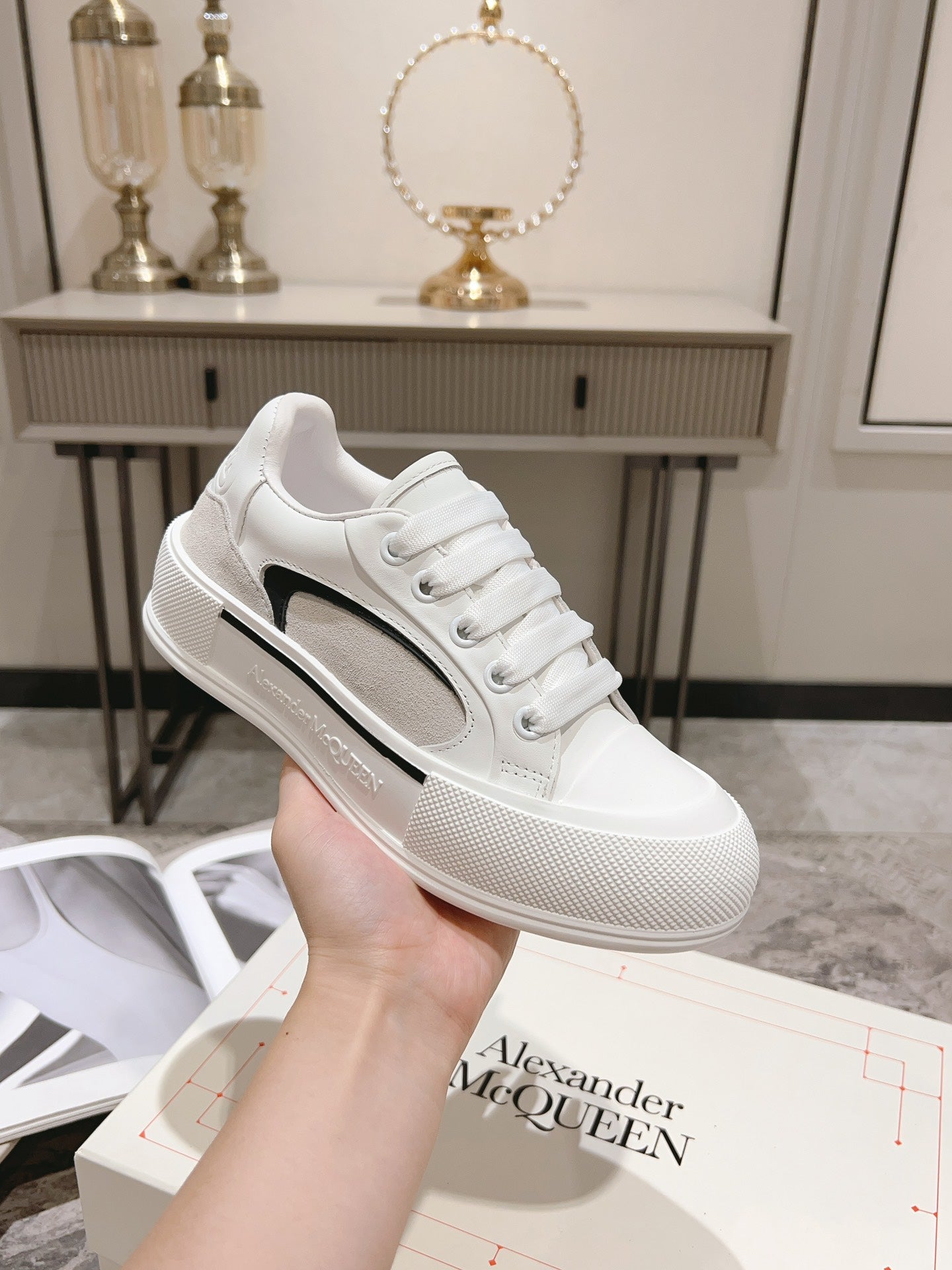 LuxluxHouse Best Quality Shoes Alexander McQueen